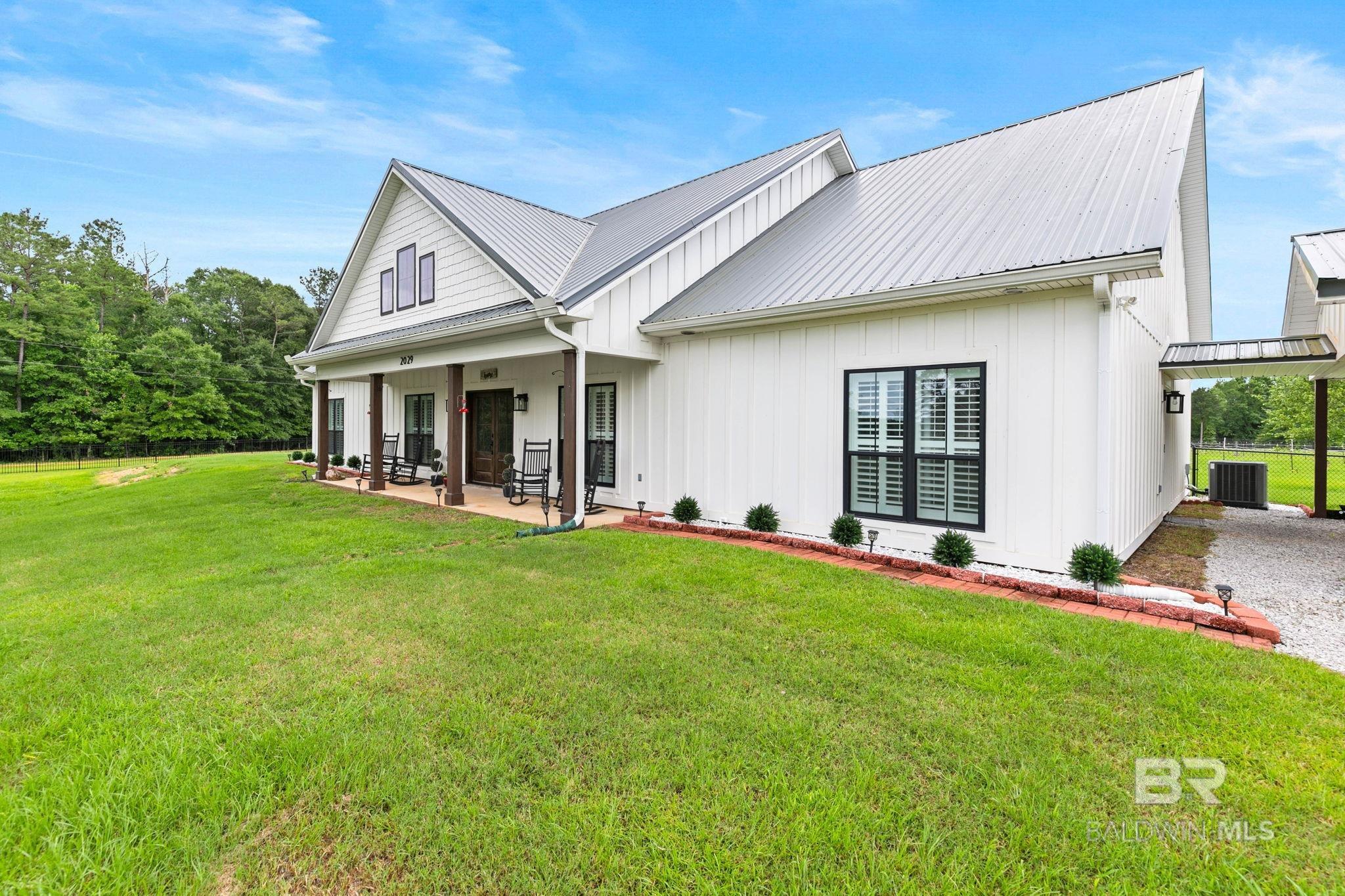 https://zimg.paragon.ice.com/ParagonImages/Property/PG/BCAR/397385/5/0/0/8d479968515c0842669a494b89250ee8/7/5c1eef63ba735591a721ad6228f702e2/397385-d80b043b-115e-4e44-84df-ba34e6cb6cac.JPG