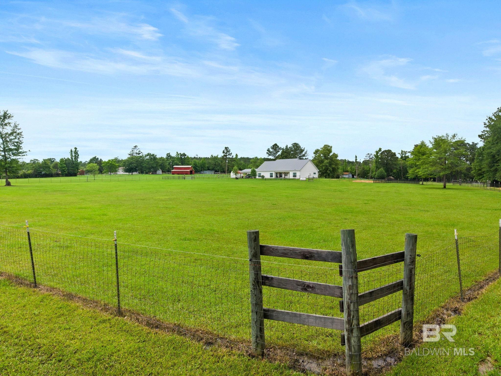 https://zimg.paragon.ice.com/ParagonImages/Property/PG/BCAR/397385/55/0/0/ef059e57f445e51d8f7240b00f6bf12a/7/5c1eef63ba735591a721ad6228f702e2/397385-025a27f1-f2c9-4d77-9adc-92312012a9ce.JPG