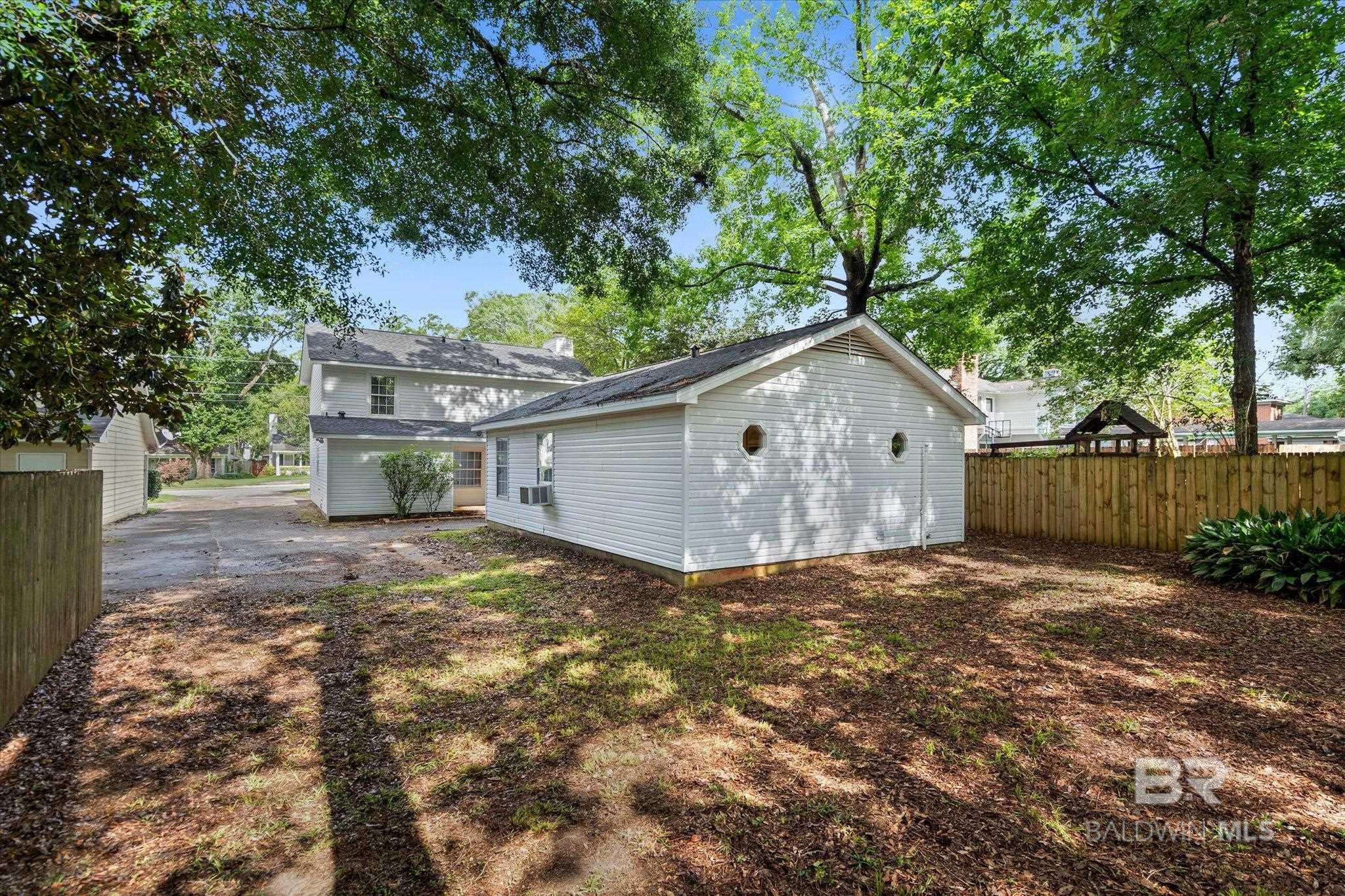 https://zimg.paragon.ice.com/ParagonImages/Property/PG/BCAR/397386/32/0/0/8055d0ccbbf9d1287c1a1d4cf96d83b4/7/7d66e7b3c7f78e09ffe1354c958ae3cc/397386-37d00adc-f1cb-4545-b00e-cb09dee6d540.JPG