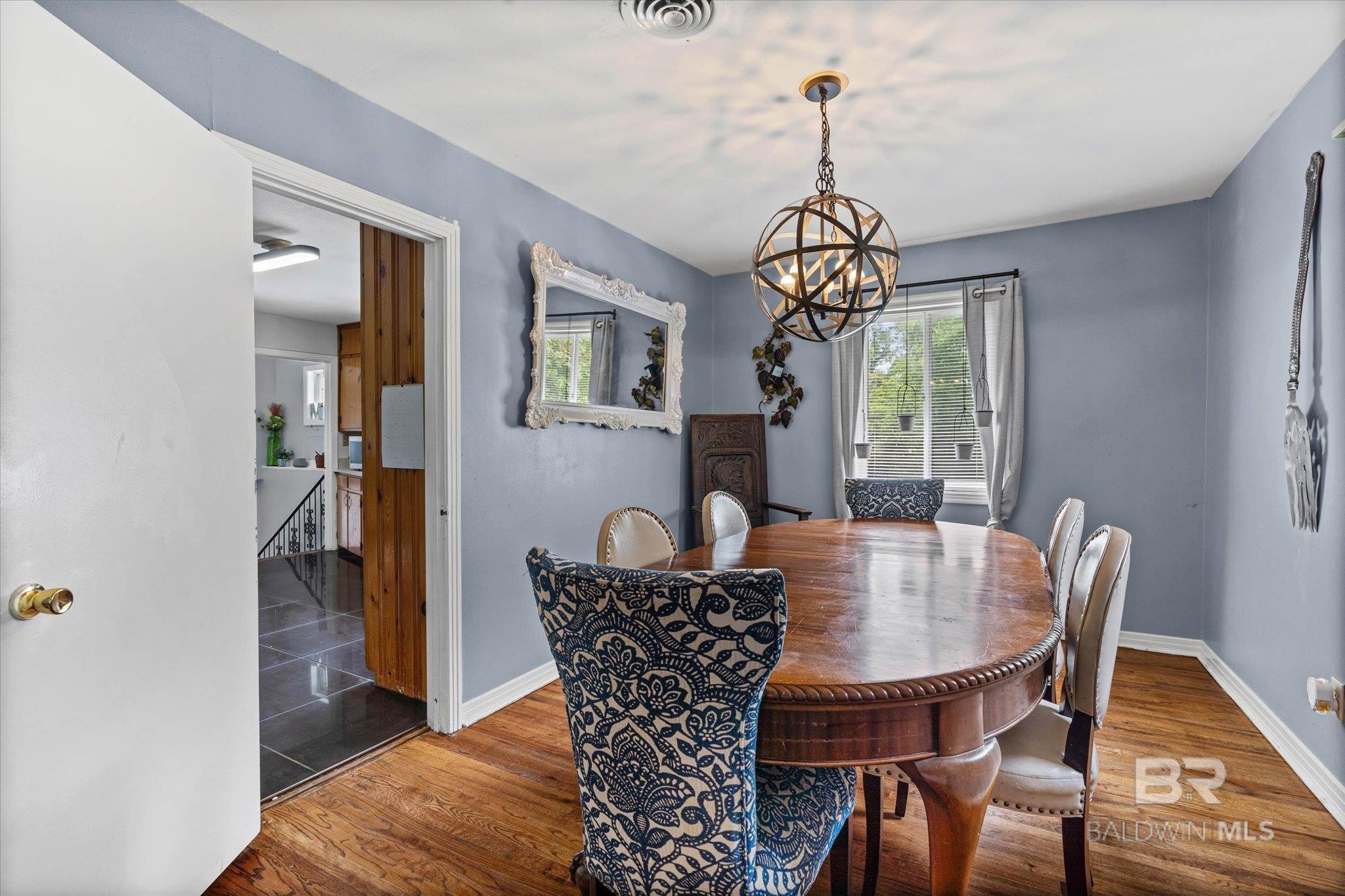 https://zimg.paragon.ice.com/ParagonImages/Property/PG/BCAR/397387/7/0/0/2dae4f9c26e3ca2c50104286737b7501/7/775fa638f4eb72239265cf5a0e3d67f7/397387-89d1ed58-acec-46bf-ab04-afafc2c4f577.JPG