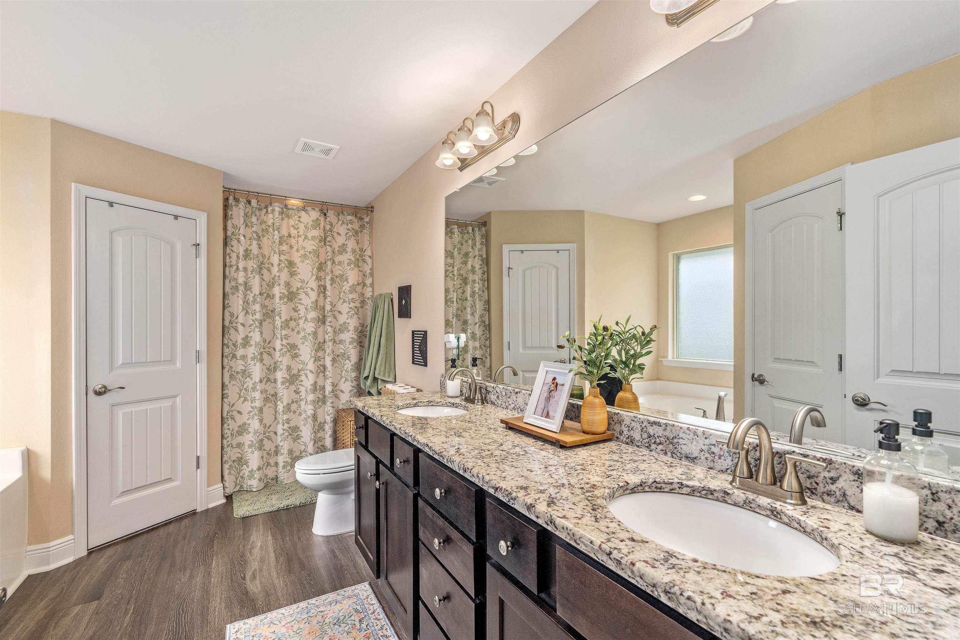 https://zimg.paragon.ice.com/ParagonImages/Property/PG/BCAR/397393/17/0/0/268d8ae12f406362800f709adeb57b75/7/f7892267c6d7dfc49a8a2671c86392c2/397393-e04508cf-87ee-4b92-aa9d-6e7605a2bc64.JPG