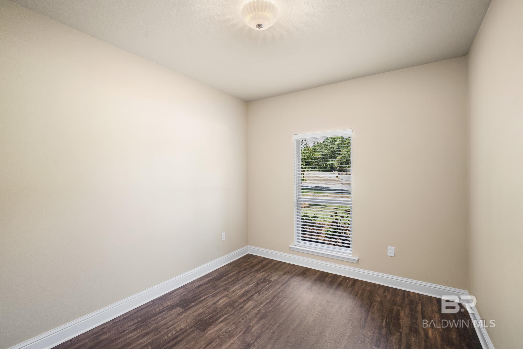 397405 | Photo 22