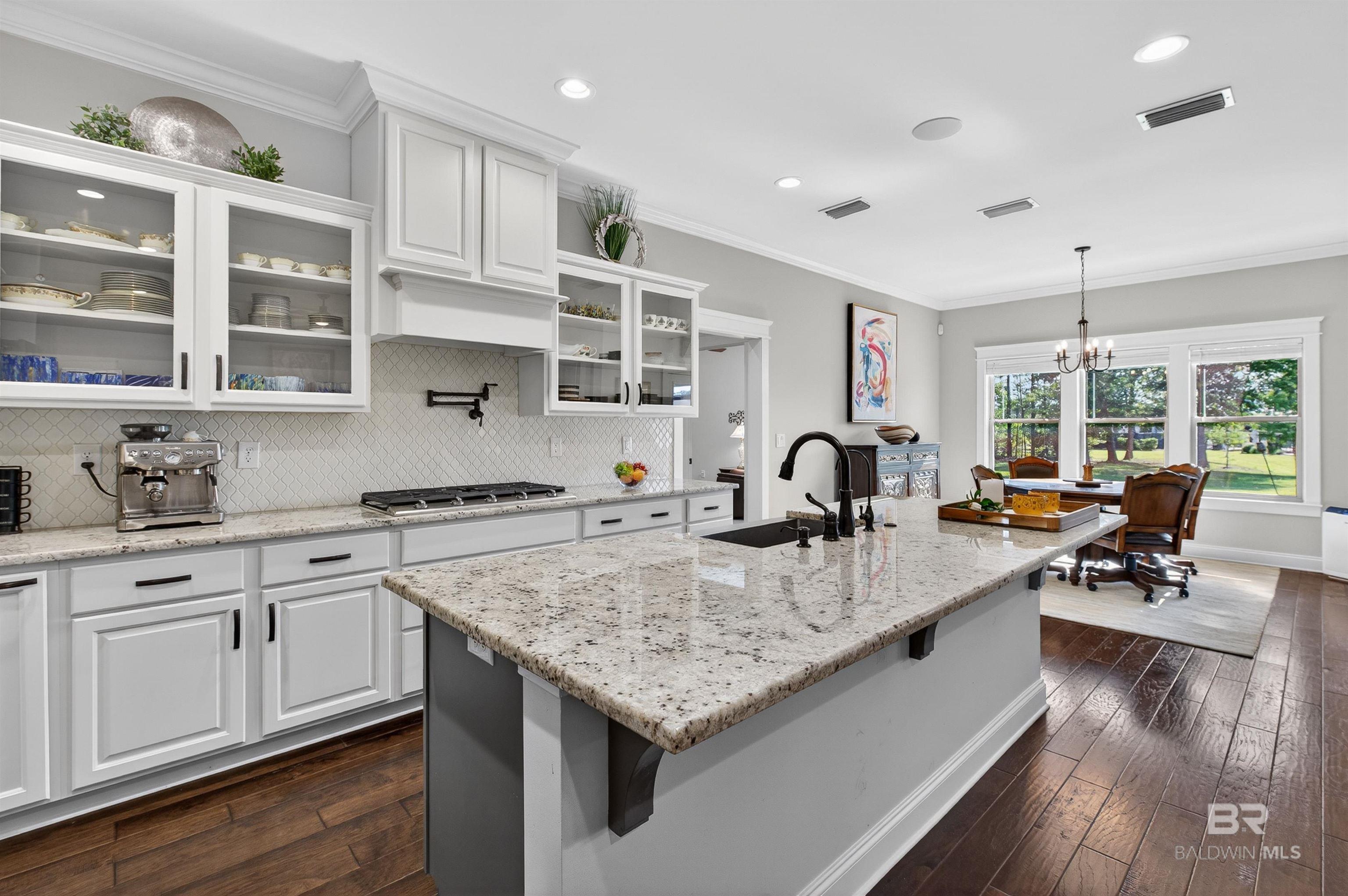 https://zimg.paragon.ice.com/ParagonImages/Property/PG/BCAR/397415/48/0/0/825a5b36716c2fef9269fabc307bd5af/7/a590591b8f2936088e12d904c8db97d3/397415-ab933bf3-2336-4467-8e46-4a4a279515d6.JPG