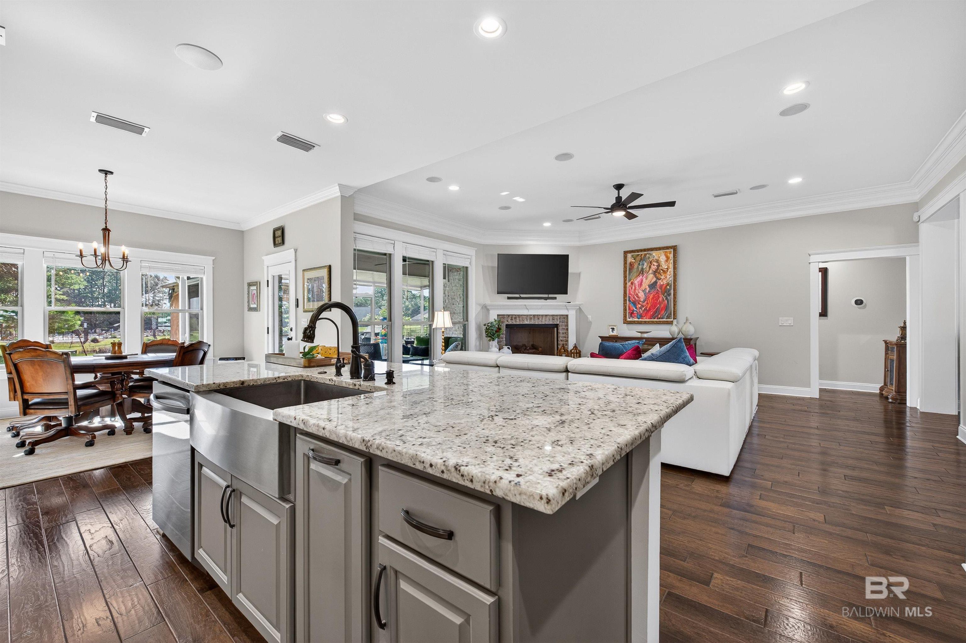 https://zimg.paragon.ice.com/ParagonImages/Property/PG/BCAR/397415/49/0/0/50cf6d8cb7a8e6d1a18eb1c8f708721c/7/a590591b8f2936088e12d904c8db97d3/397415-18a6ec31-73b1-4488-8f90-0eb9364496ff.JPG