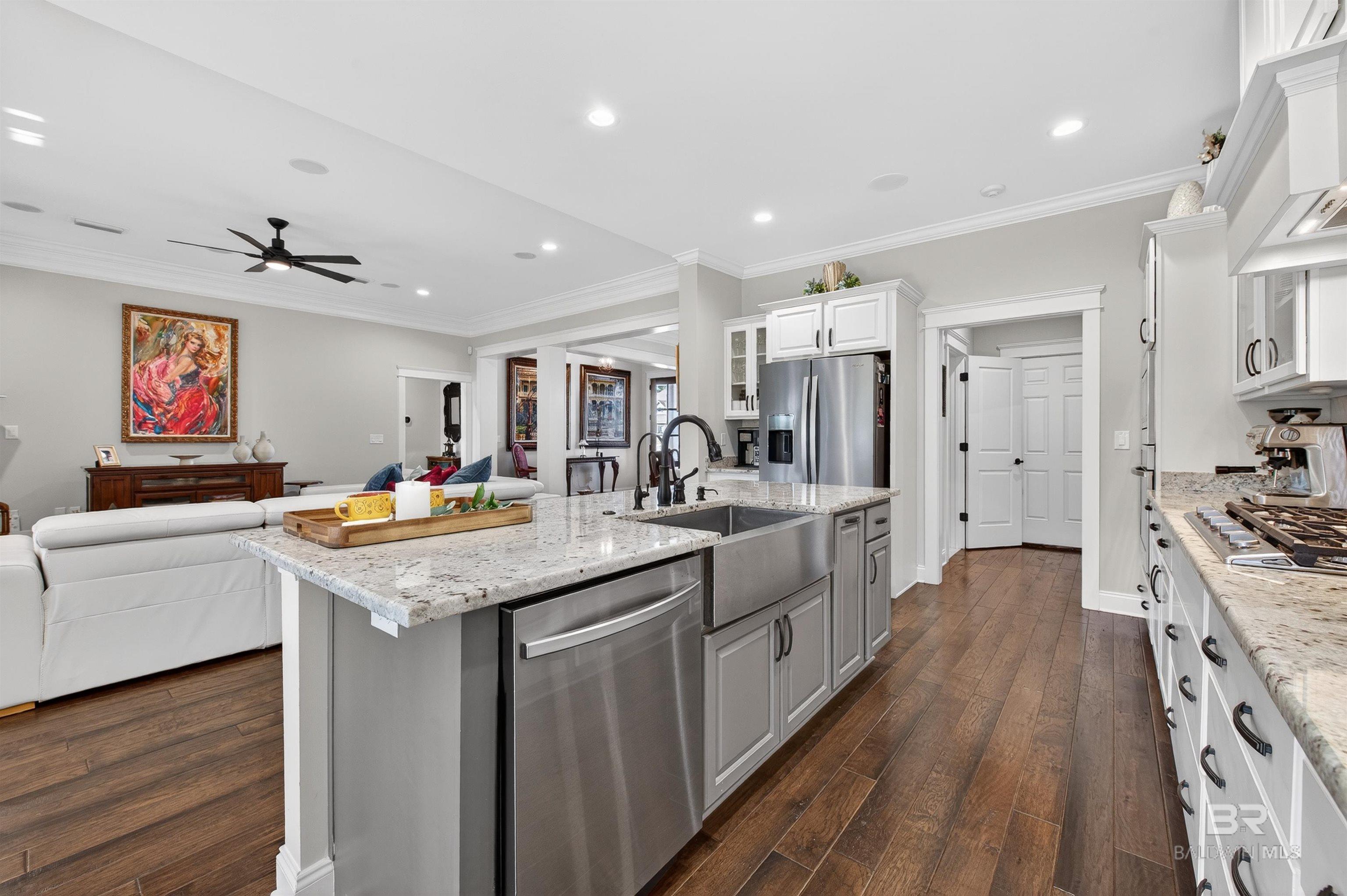 https://zimg.paragon.ice.com/ParagonImages/Property/PG/BCAR/397415/55/0/0/d91e3ab6df3d04f80b88770ce603ee08/7/a590591b8f2936088e12d904c8db97d3/397415-03ae6517-38b1-4f44-8891-96f1e857c76f.JPG