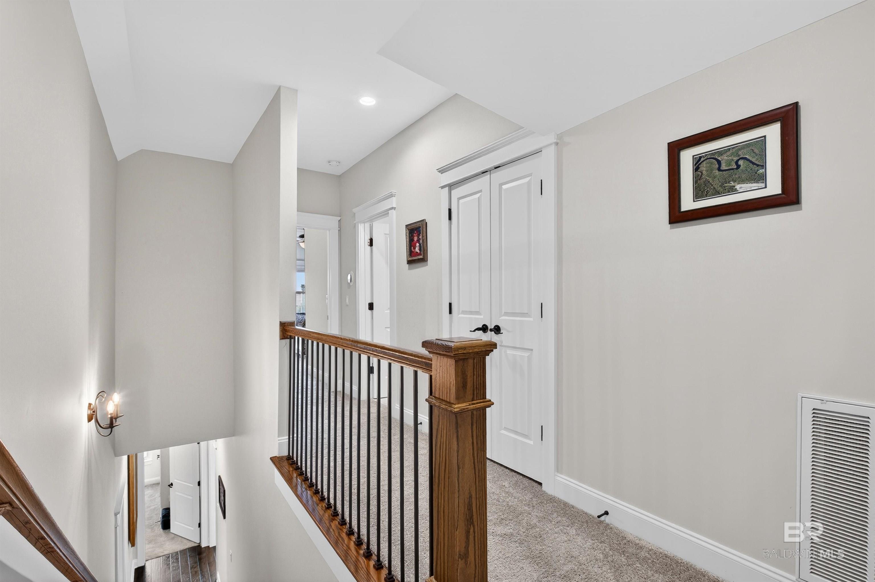 https://zimg.paragon.ice.com/ParagonImages/Property/PG/BCAR/397415/80/0/0/23827c25d95351ca177ef8c0b4cdba32/7/a590591b8f2936088e12d904c8db97d3/397415-f107ac58-f015-406a-af78-7804d10df5f3.JPG