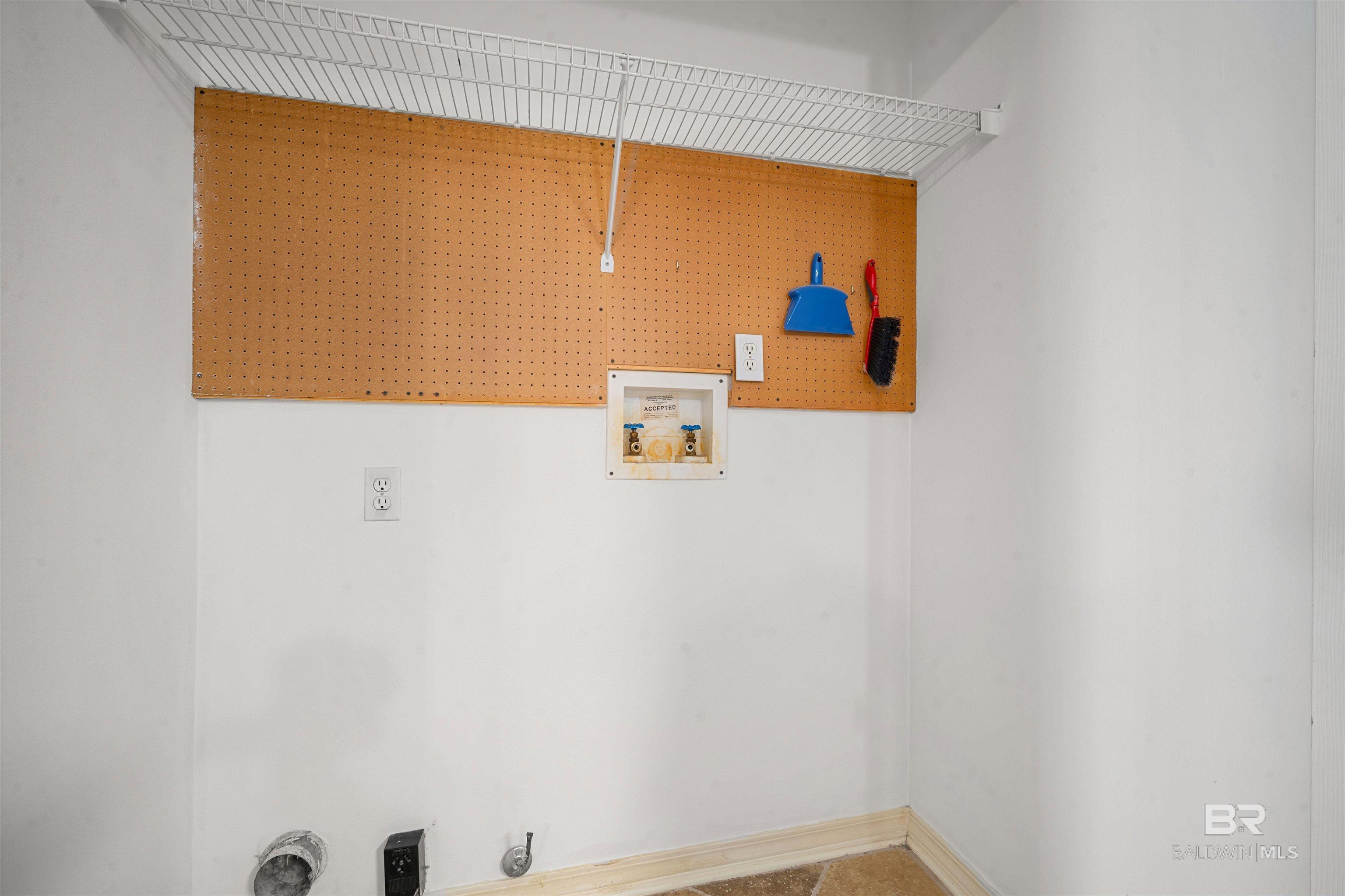 397437 | Photo 22