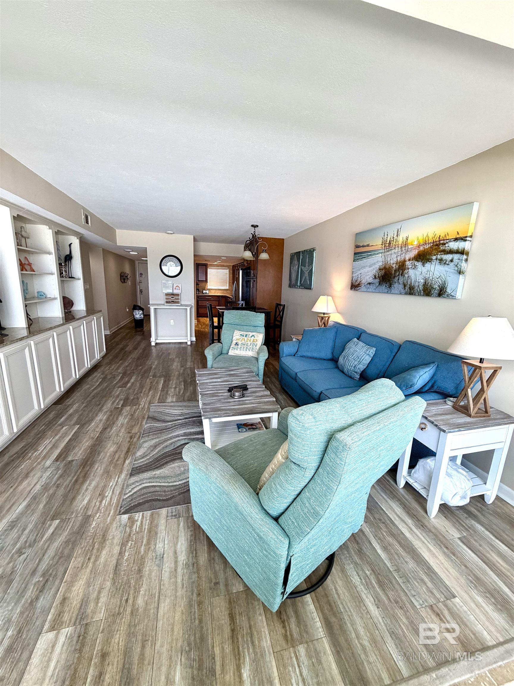 https://zimg.paragon.ice.com/ParagonImages/Property/PG/BCAR/397451/18/0/0/32ba579e143bcab68343861eb2e30141/7/b3d03fb99541eb87fd9aac998990293c/397451-a2a15a50-cf20-4d79-b37a-1d0f73407d43.JPG