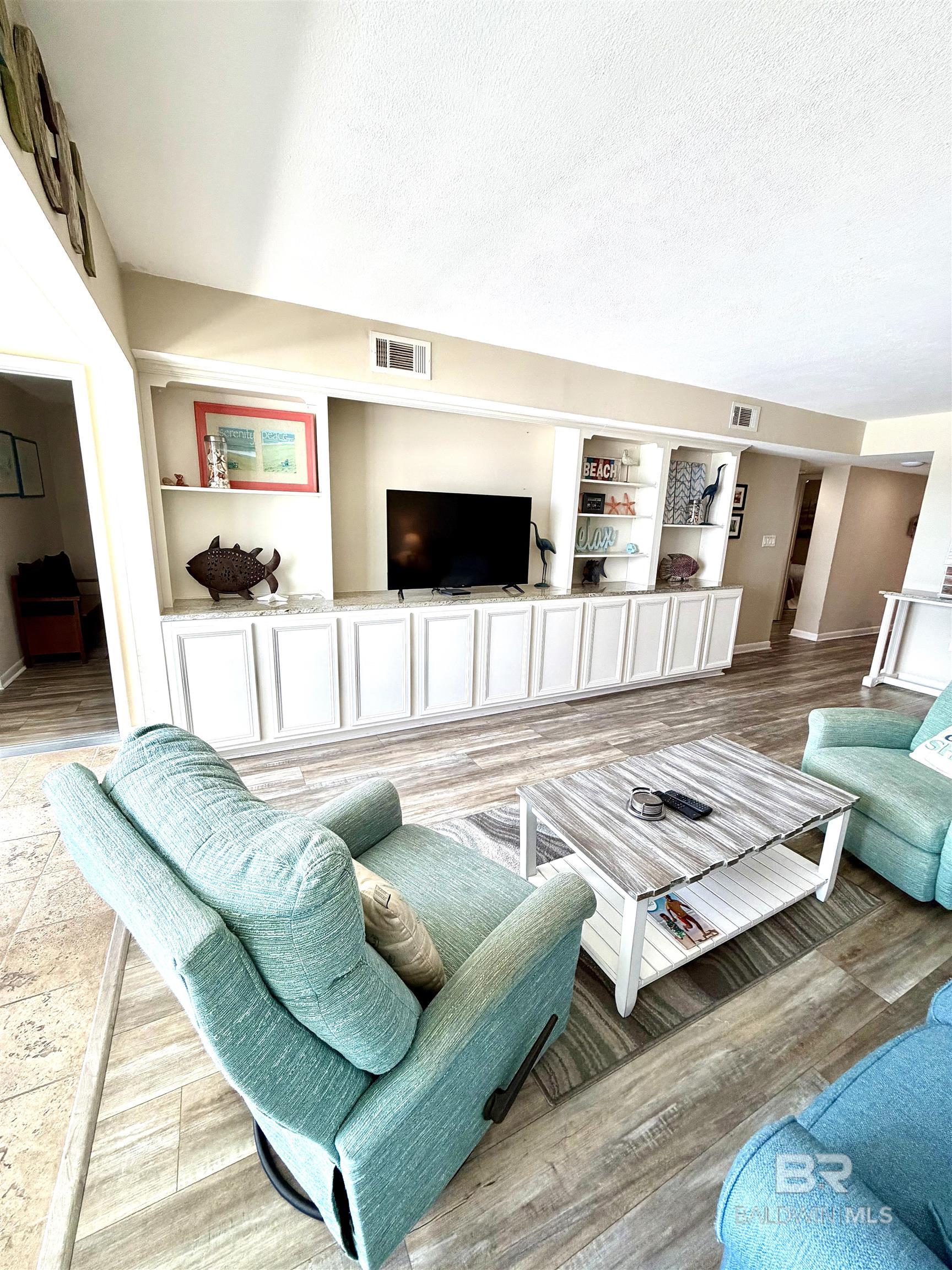 https://zimg.paragon.ice.com/ParagonImages/Property/PG/BCAR/397451/19/0/0/73710da1574c87306013c7cd663fc216/7/b3d03fb99541eb87fd9aac998990293c/397451-a1eeedeb-2b08-4101-a267-9b751cf32b16.JPG
