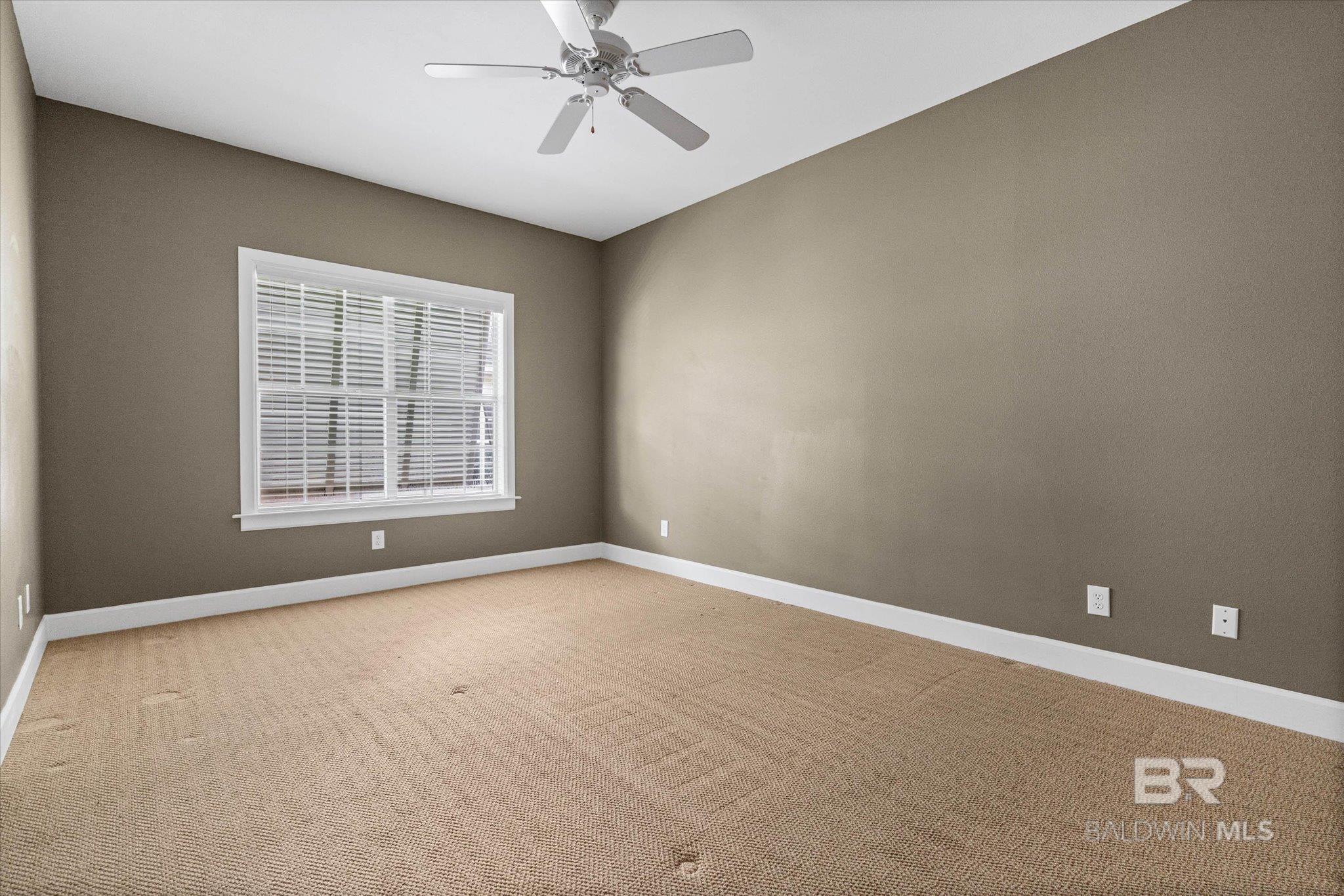 https://zimg.paragon.ice.com/ParagonImages/Property/PG/BCAR/397471/14/0/0/5d60aec72fa9de56f6b5ff6ac4dd9749/7/3e260c3dc8bd22c2b7f9b7f67ae2a54e/397471-74e7d916-12d9-42ca-b01a-52f920c20fc9.JPG