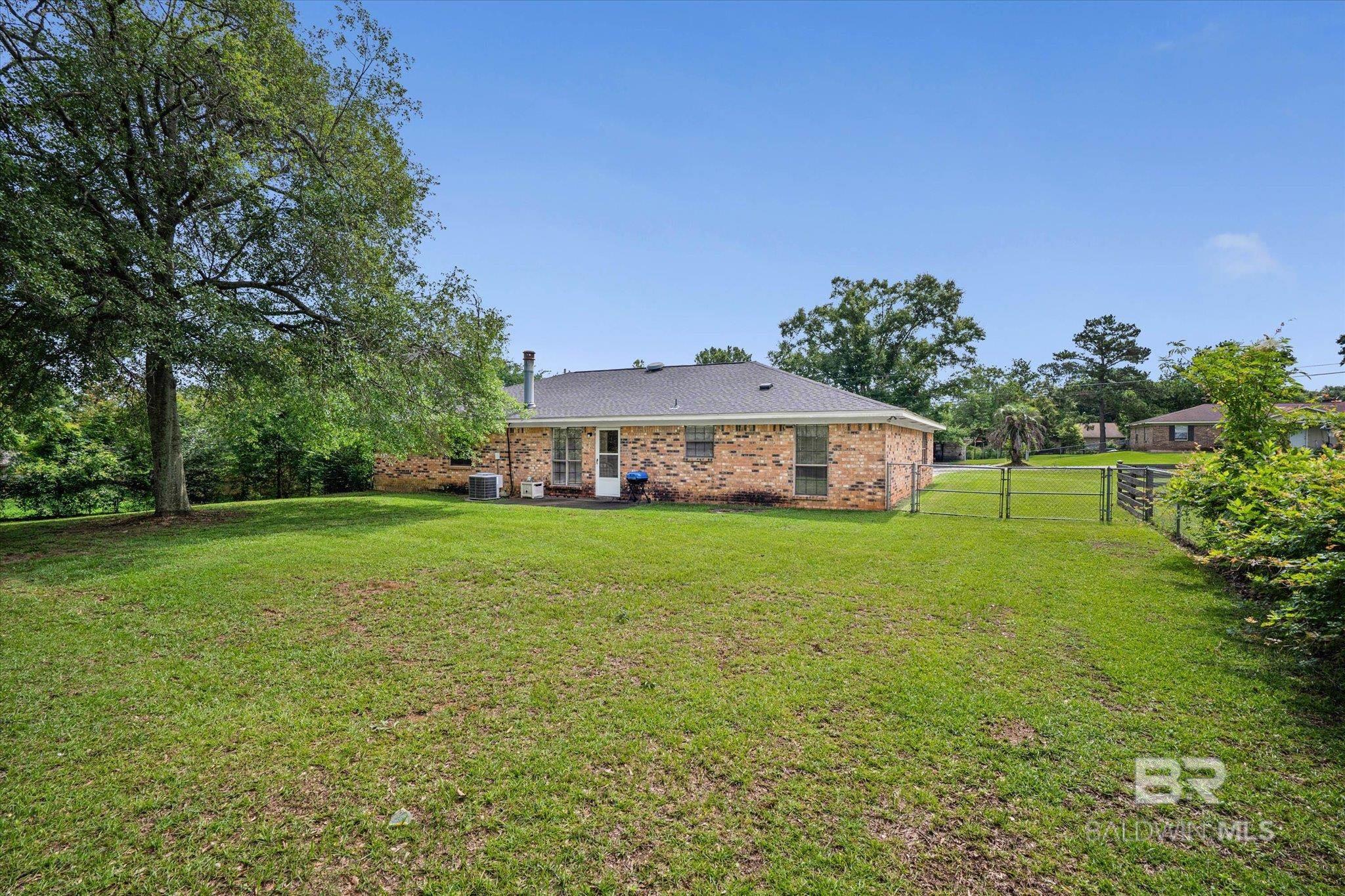 https://zimg.paragon.ice.com/ParagonImages/Property/PG/BCAR/397472/17/0/0/dfa852317a2aba5595e91e3968880f8b/7/3307d4cda1870c506b85c184e84ba093/397472-46048aa7-996f-4f40-a332-5ebbe1a38dcf.JPG