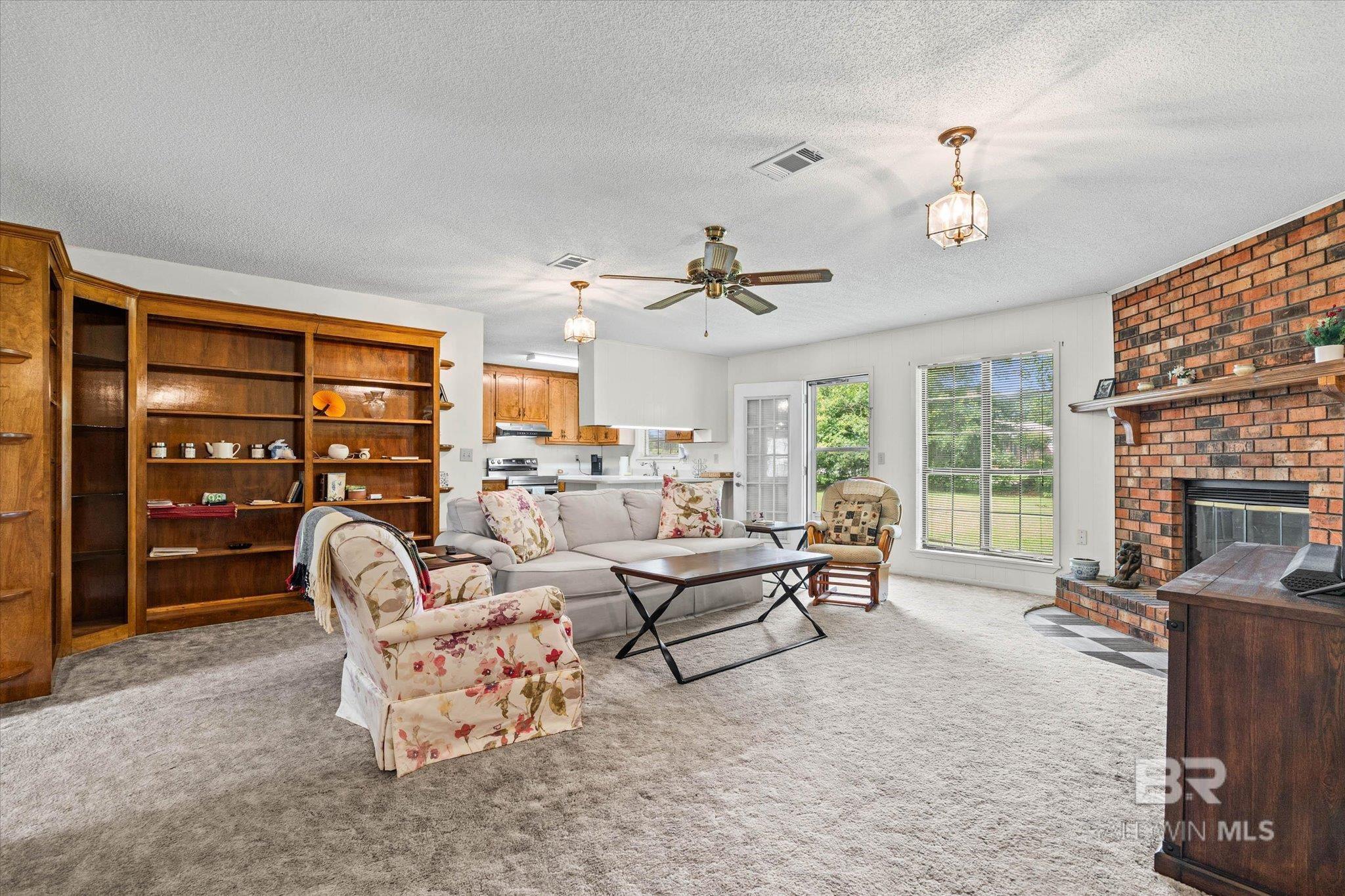 https://zimg.paragon.ice.com/ParagonImages/Property/PG/BCAR/397472/3/0/0/c73b04d9f88d5328ac7cfde2a11563b1/7/3307d4cda1870c506b85c184e84ba093/397472-9fc228d7-569d-49a2-86f9-6f6ba1133323.JPG