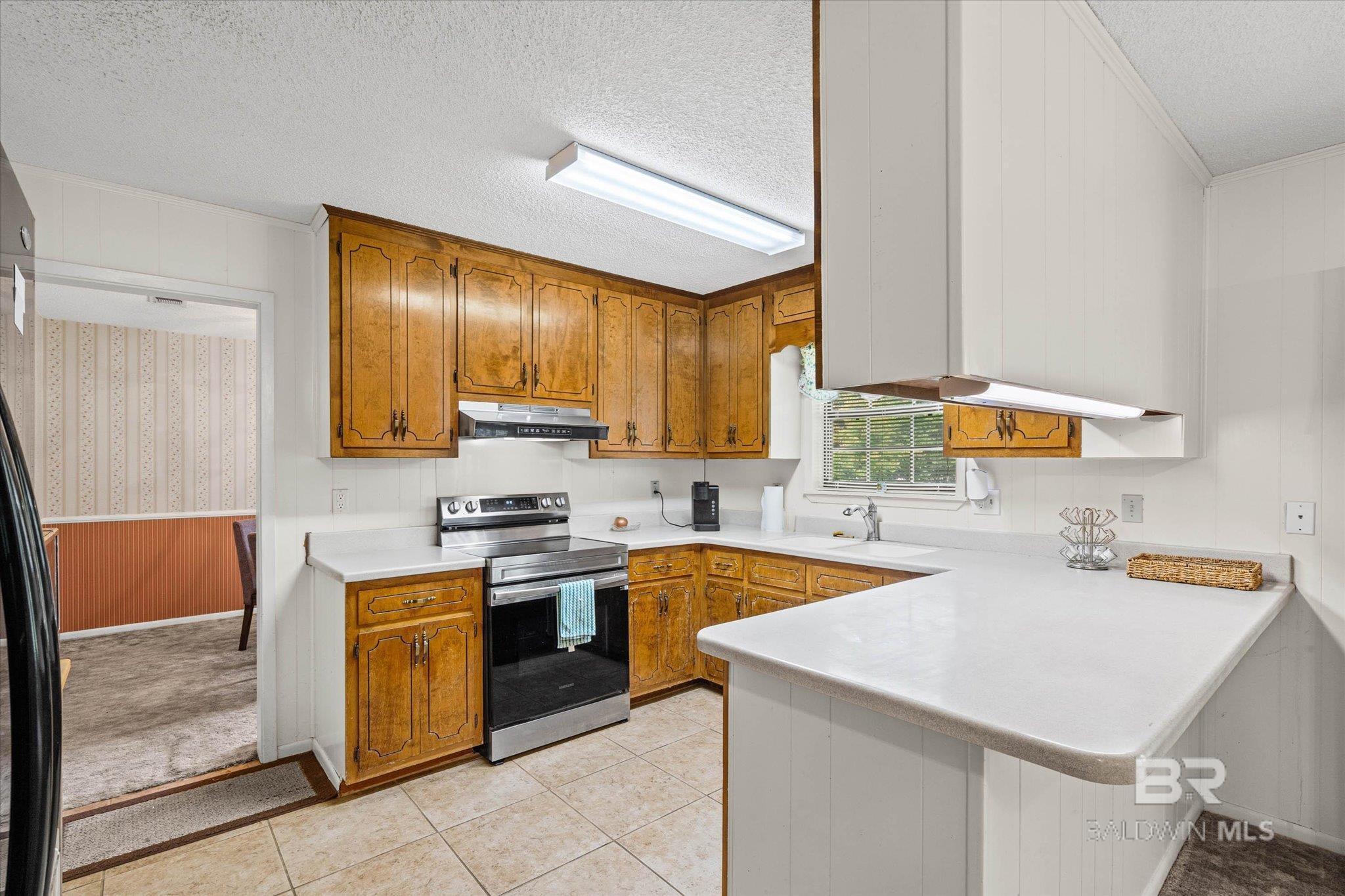 https://zimg.paragon.ice.com/ParagonImages/Property/PG/BCAR/397472/5/0/0/06c27e01e83e0d1f10ac288433026c9c/7/3307d4cda1870c506b85c184e84ba093/397472-02f194f2-1769-4287-abde-309caabbb232.JPG