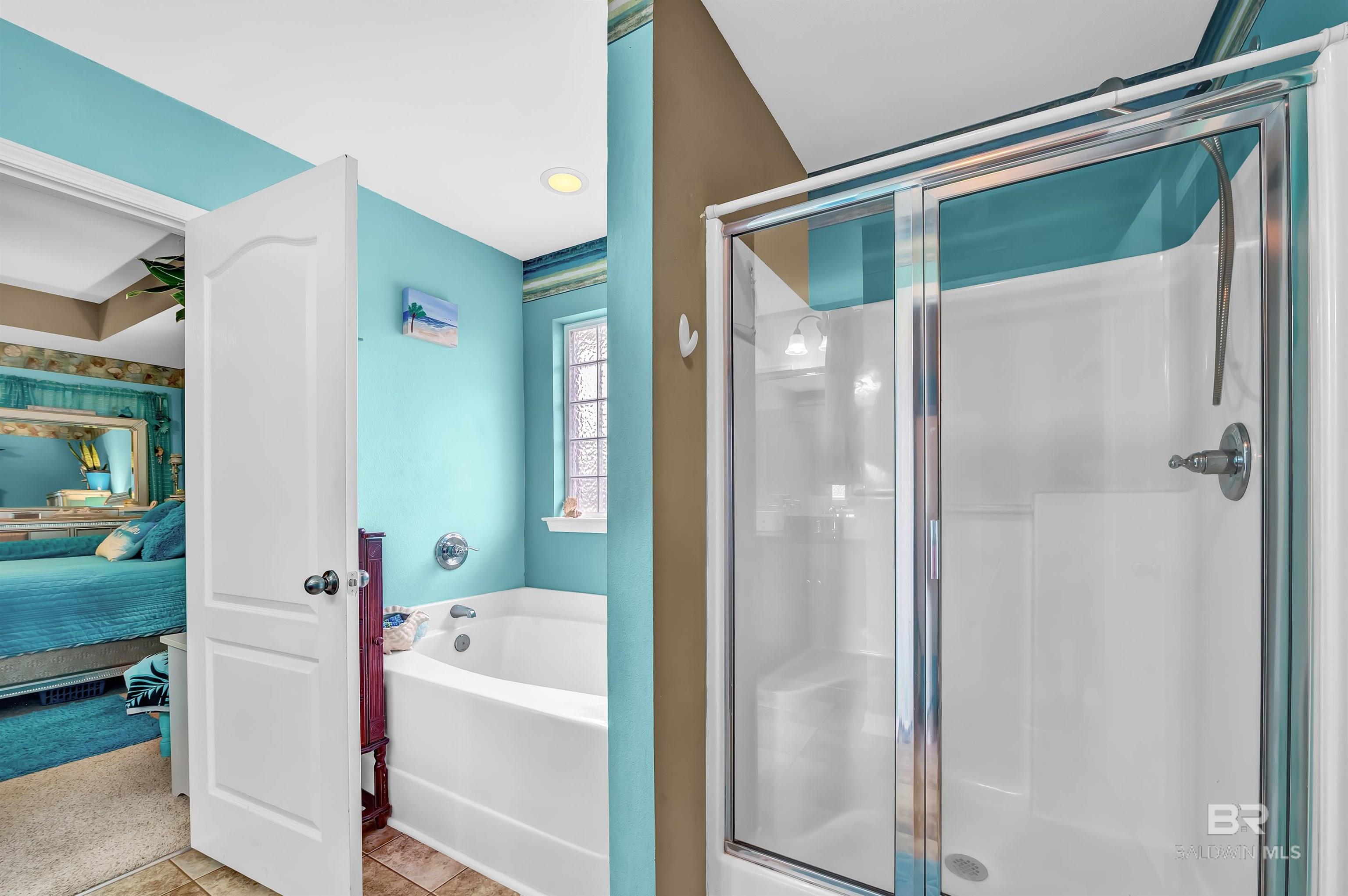 https://zimg.paragon.ice.com/ParagonImages/Property/PG/BCAR/397481/58/0/0/25b0b2f30cfa49d3150ab469051936ba/7/72e19a31db36baa1e9dba0def3ac4bd1/397481-822703D4-6977-4740-8663-8F0CE719B19B.JPG