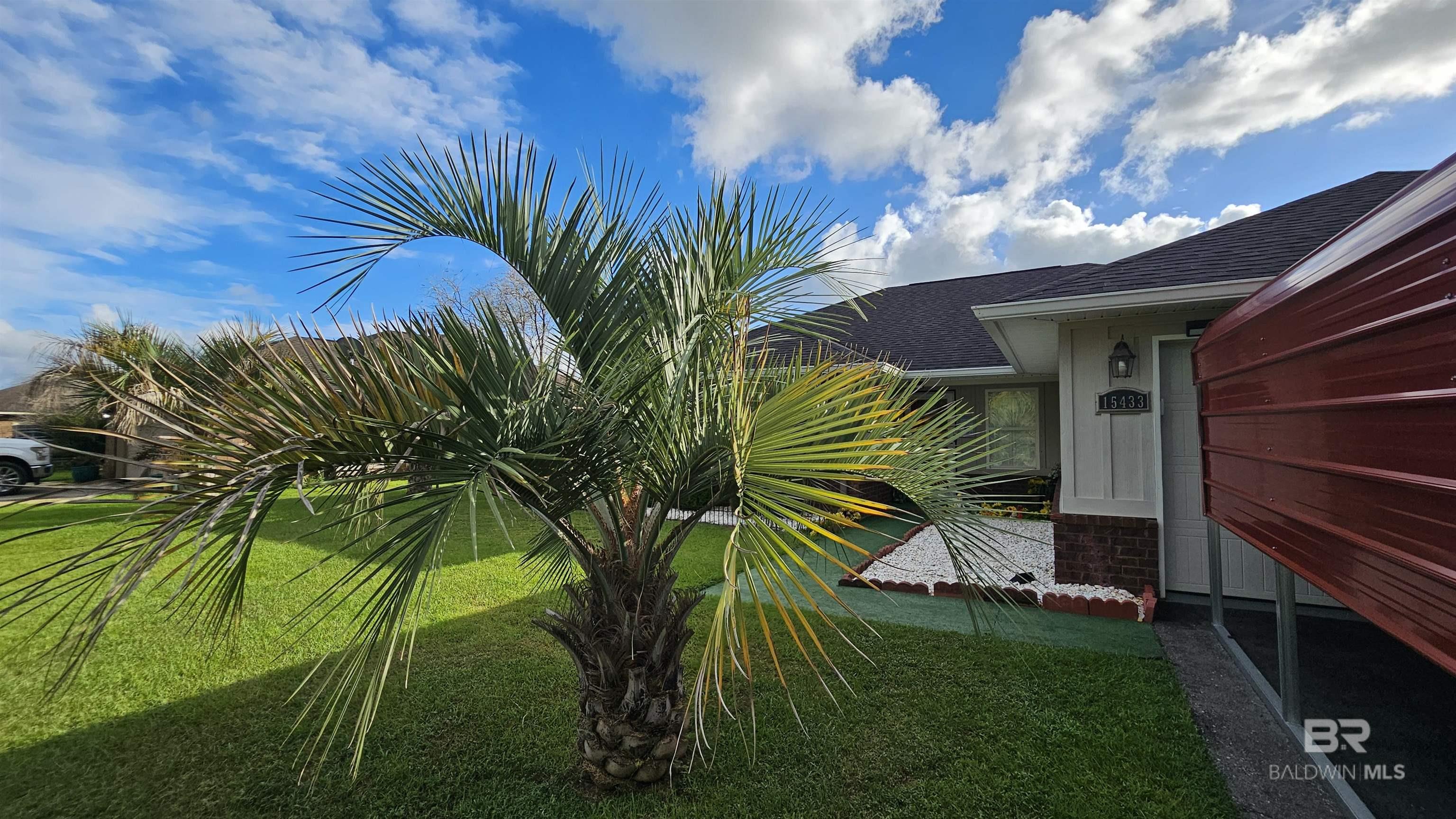 https://zimg.paragon.ice.com/ParagonImages/Property/PG/BCAR/397481/95/0/0/10dc8f22d02ac223c72d6bb5f1b8ae1d/7/72e19a31db36baa1e9dba0def3ac4bd1/397481-37D380FA-FF7C-4EA3-96CD-20F1123EFE9B.JPG