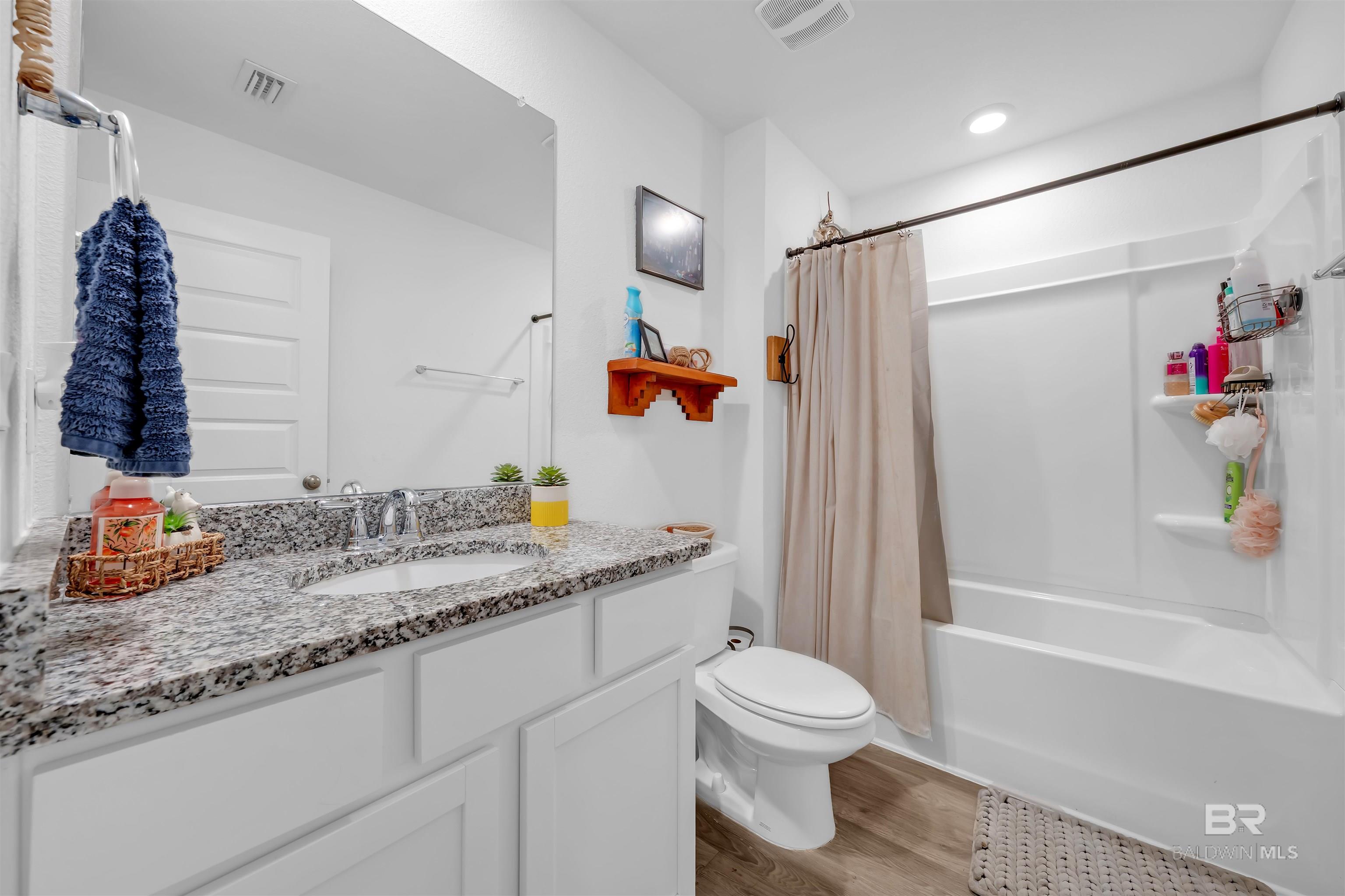 https://zimg.paragon.ice.com/ParagonImages/Property/PG/BCAR/397482/20/0/0/64f8be89087cd52a9d8b949314147713/7/9b5d0f1fb3cd4edc606e09ebeaf31a38/397482-aff02364-edb2-4f82-902c-ea7108eddf56.JPG
