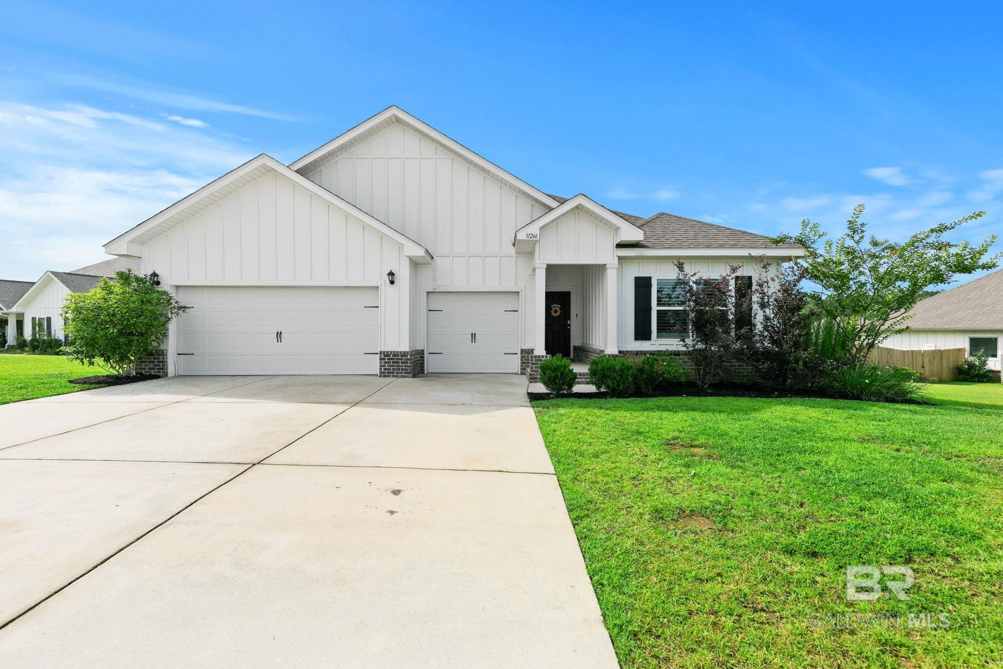 https://zimg.paragon.ice.com/ParagonImages/Property/PG/BCAR/397489/1/0/0/bee37b3b48cce1f19b9e5117863204a0/7/2d09562961f6a9937ef7df3d2a30c593/397489-93bec445-d3bb-4c03-a3ec-16c6d6966d0b.JPG