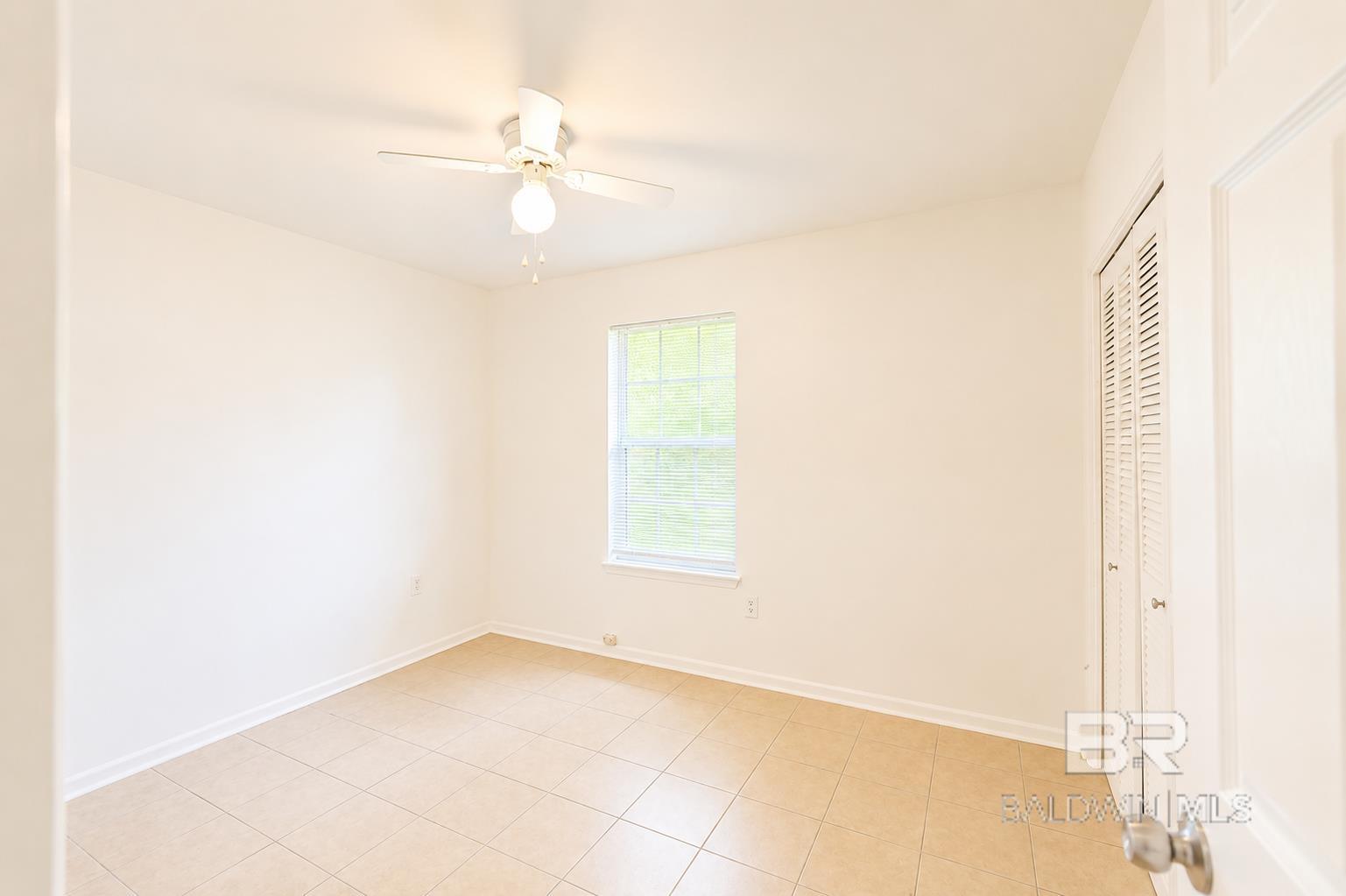 https://zimg.paragon.ice.com/ParagonImages/Property/PG/BCAR/397493/18/0/0/2d5ada8db21d6002603cdee7c75b4152/7/9ea23167ca74776428c6d4bcba335307/397493-249e4822-b121-485f-acee-c8e53f6ed6f9.JPG