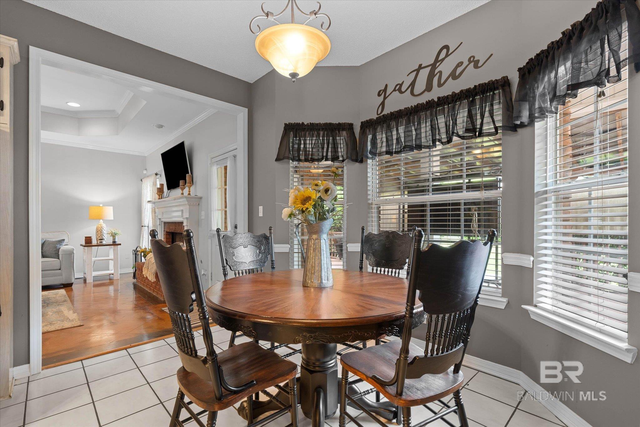 https://zimg.paragon.ice.com/ParagonImages/Property/PG/BCAR/397512/8/0/0/98ef5bd0562a474a08b238f8509ee872/7/aef647e61d1e3a9a1a7ea95bce2651da/397512-cff5fb4a-cff9-464e-9be9-78e81ab07cf4.JPG