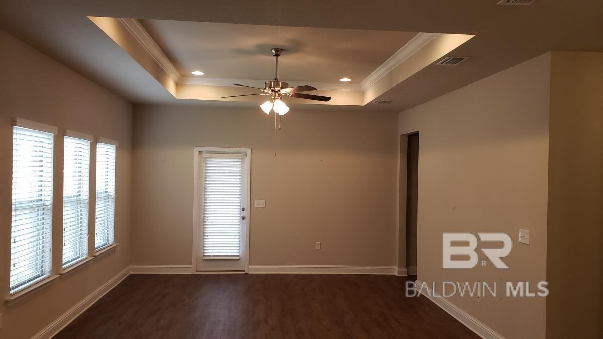 https://zimg.paragon.ice.com/ParagonImages/Property/PG/BCAR/397513/6/0/0/7499b6225163799f7e091b66b32a0aae/7/9c2730375e63eec137326cab8f27909f/397513-2A425747-7954-4A68-8921-5D6965C5C527.JPG