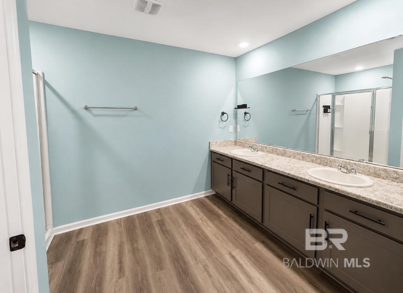 https://zimg.paragon.ice.com/ParagonImages/Property/PG/BCAR/397528/9/0/0/959fc757687e3bd8c8cf642fab6a565f/7/1c56b4b16b010ff615cd31b83931316d/397528-5312313d-9629-42d4-b870-bc607a6beb18.JPG