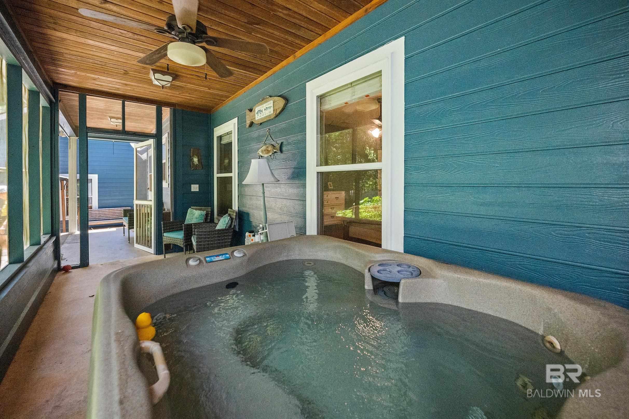 https://zimg.paragon.ice.com/ParagonImages/Property/PG/BCAR/397537/15/0/0/7de6c7fdf4e994dbe7041c62c3a823c3/7/6cbf15fddce696883a3237b87b8e3607/397537-b1780304-0ad2-49b2-807c-efc1fa24f644.JPG