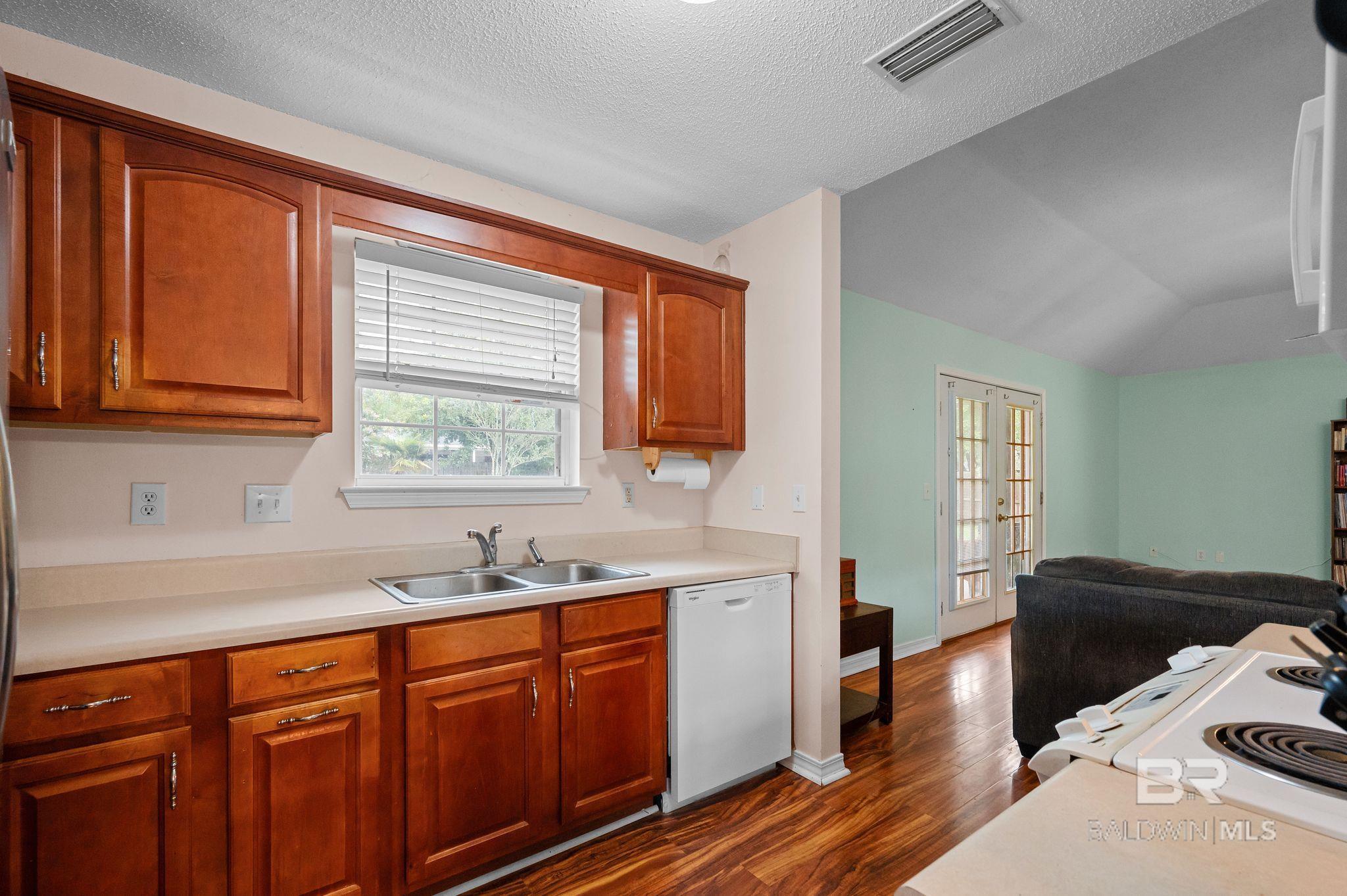 https://zimg.paragon.ice.com/ParagonImages/Property/PG/BCAR/397539/13/0/0/7af1fd4284e16be1c6f05e4da4bb330d/7/c8e7b14678bac27cb0fae7a55e9b8ae8/397539-673aa884-a131-42d6-a6cd-33f88b4bd100.JPG
