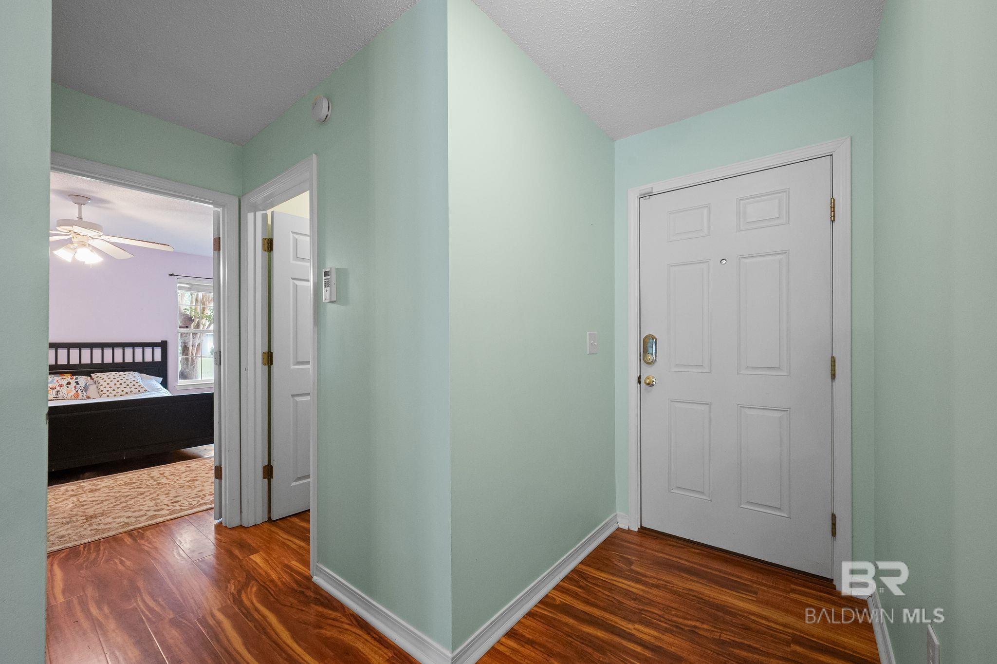 https://zimg.paragon.ice.com/ParagonImages/Property/PG/BCAR/397539/15/0/0/f3846bc4bfe71934da8b2e02c4a6defe/7/c8e7b14678bac27cb0fae7a55e9b8ae8/397539-29ed20b9-8a62-4c08-a4ef-0cb131d64476.JPG
