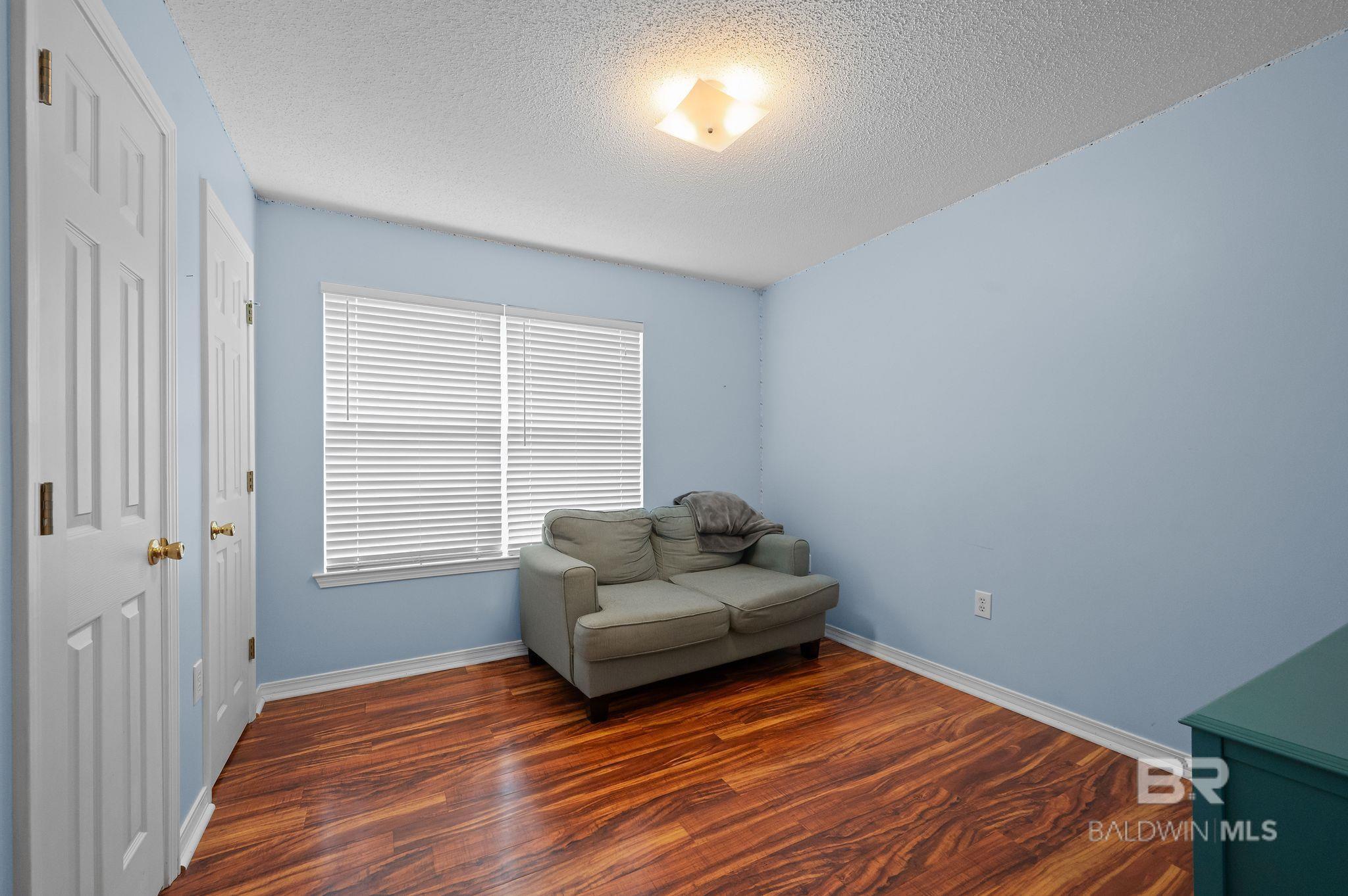 https://zimg.paragon.ice.com/ParagonImages/Property/PG/BCAR/397539/16/0/0/824c61049e8387509ac3c96e3506e834/7/c8e7b14678bac27cb0fae7a55e9b8ae8/397539-0413e7eb-9e4d-48ff-aa20-af4bfd5c5c12.JPG