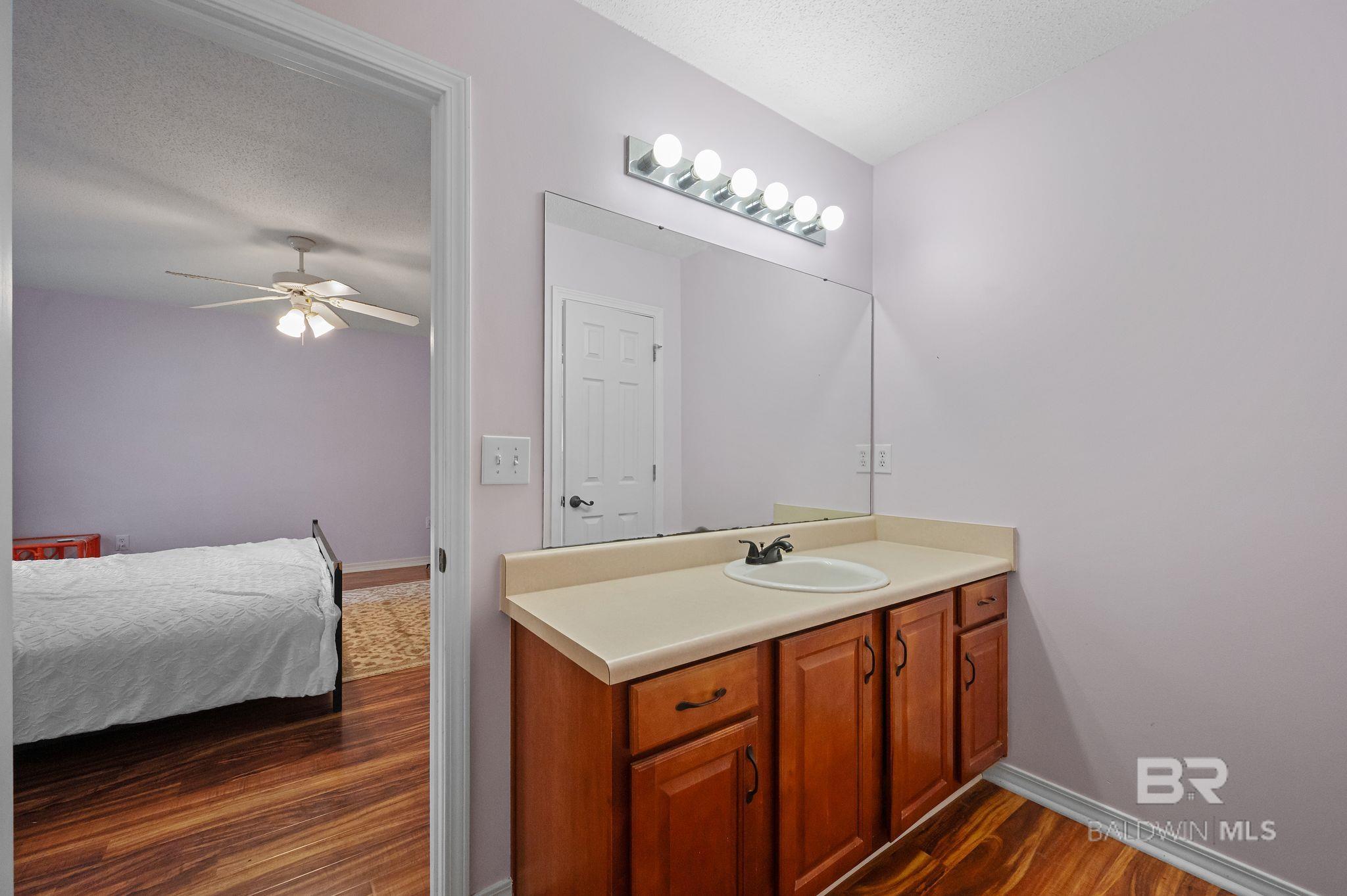 https://zimg.paragon.ice.com/ParagonImages/Property/PG/BCAR/397539/21/0/0/2c49afddd32a370afa4ce2338776039b/7/c8e7b14678bac27cb0fae7a55e9b8ae8/397539-4476899e-82b3-4a26-b257-fad9285d2235.JPG