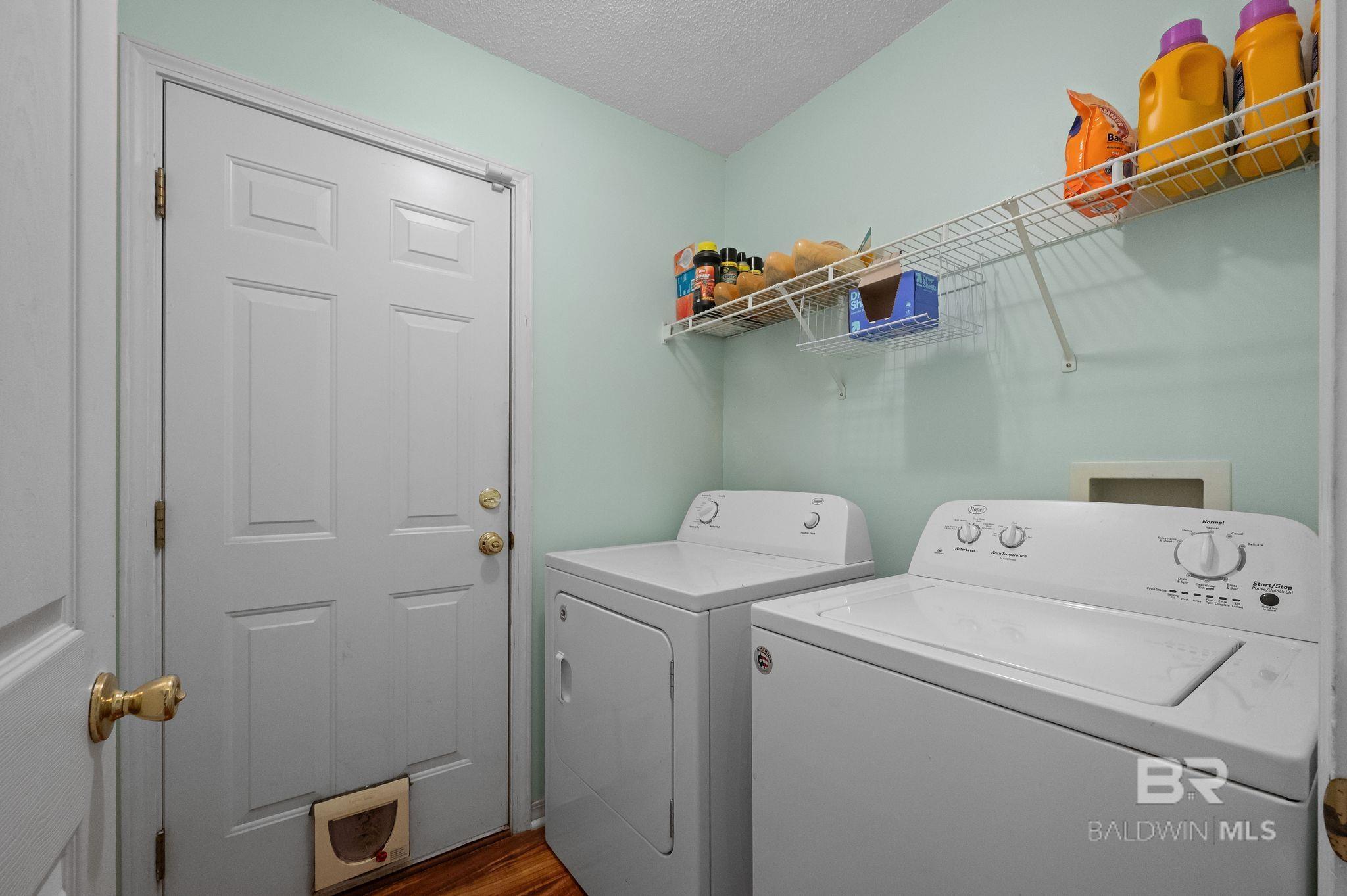https://zimg.paragon.ice.com/ParagonImages/Property/PG/BCAR/397539/23/0/0/942f1245b313a2eed2b0fdf96c7797b6/7/c8e7b14678bac27cb0fae7a55e9b8ae8/397539-a5e2106b-6d54-41bb-b38f-1be592d1706a.JPG