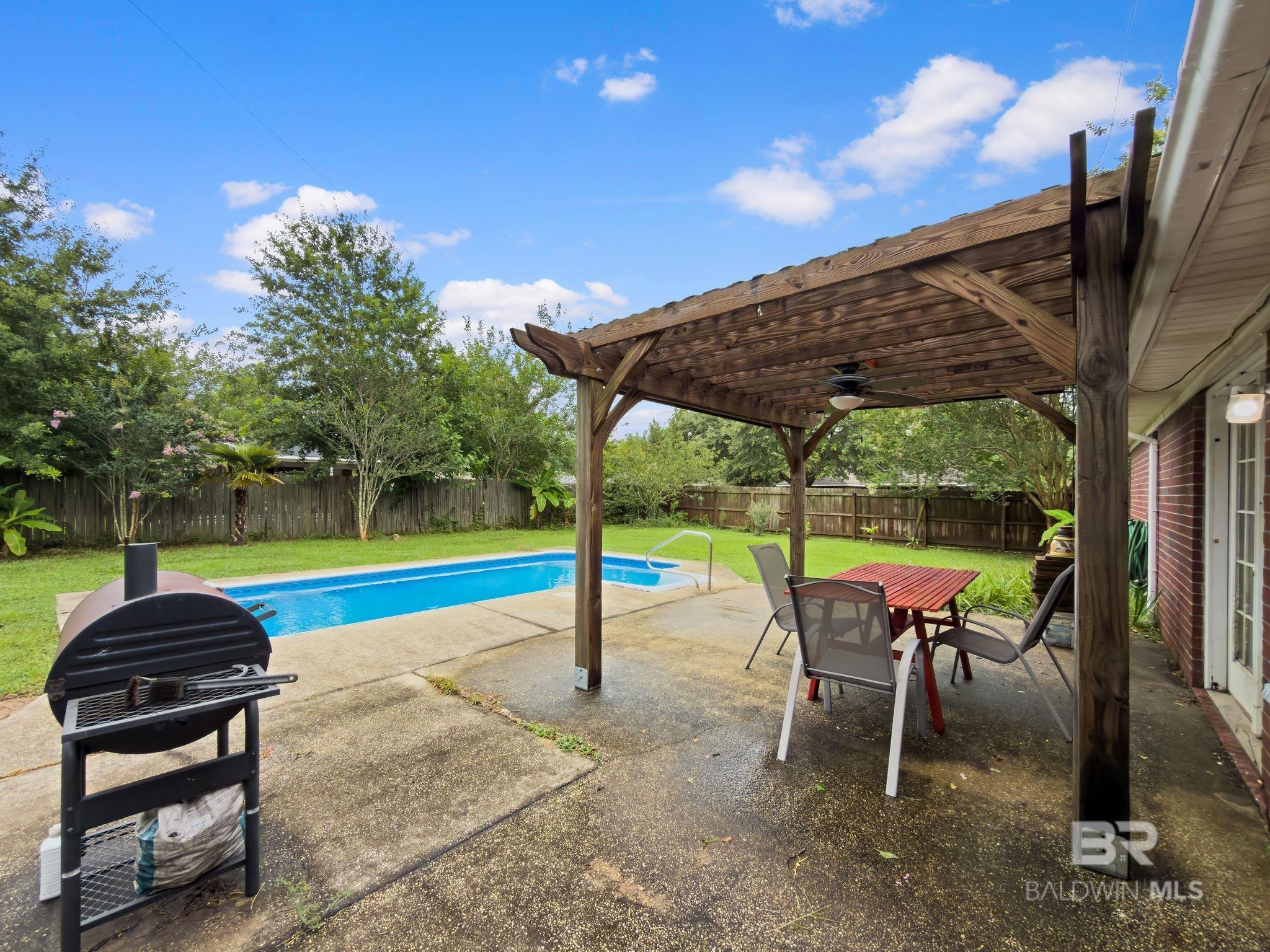 https://zimg.paragon.ice.com/ParagonImages/Property/PG/BCAR/397539/27/0/0/f03579ceaeb0ce0abf4afa86c5334192/7/c8e7b14678bac27cb0fae7a55e9b8ae8/397539-51b2da61-8b32-4556-9ccc-107efd2de059.JPG