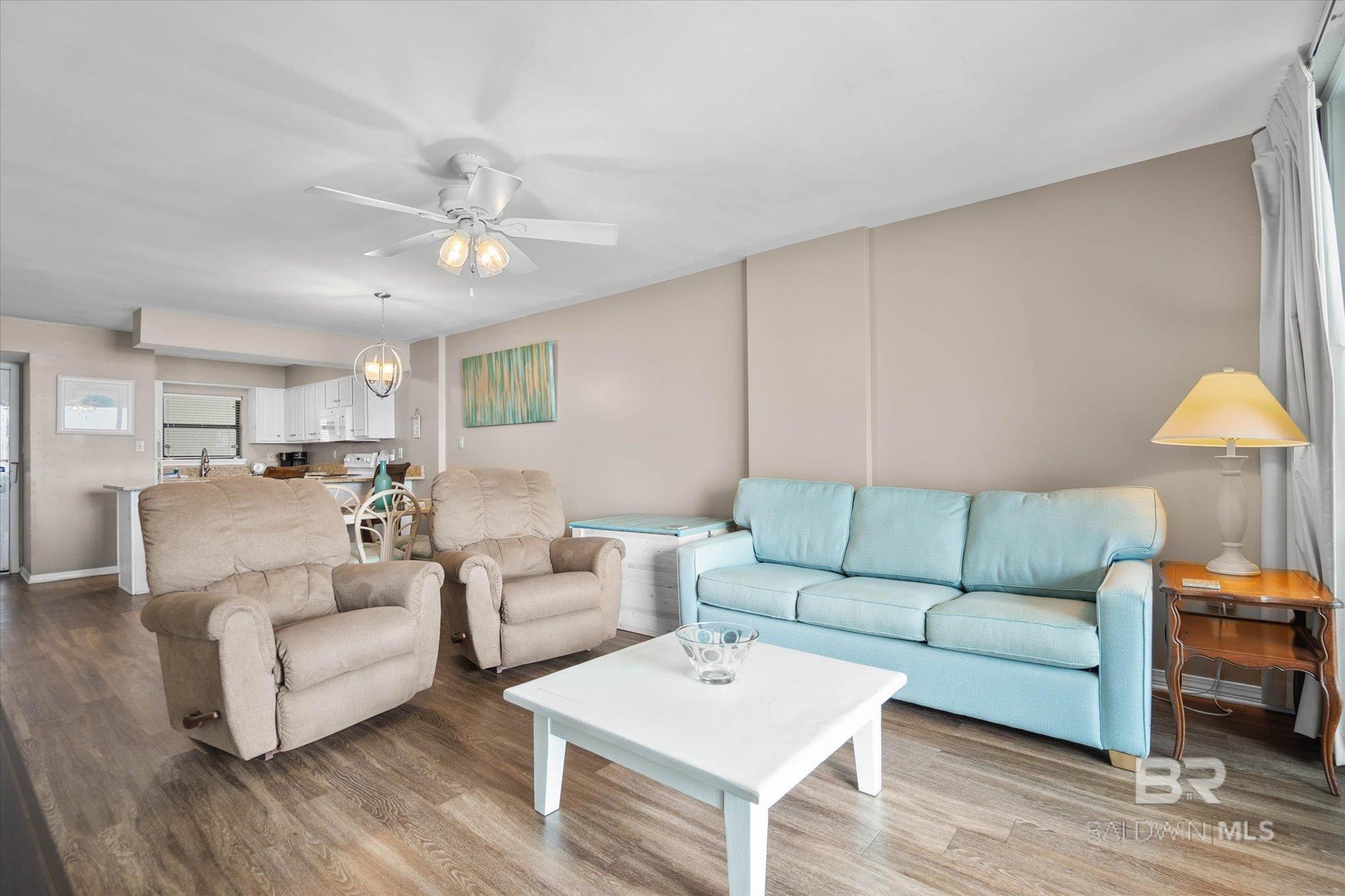 https://zimg.paragon.ice.com/ParagonImages/Property/PG/BCAR/397551/15/0/0/923f139ffd138772dbbf7907d4d629c9/7/68829f13a30459b3154da1dc96a4423a/397551-9b1eed14-68c5-492a-b898-55e35b414274.JPG