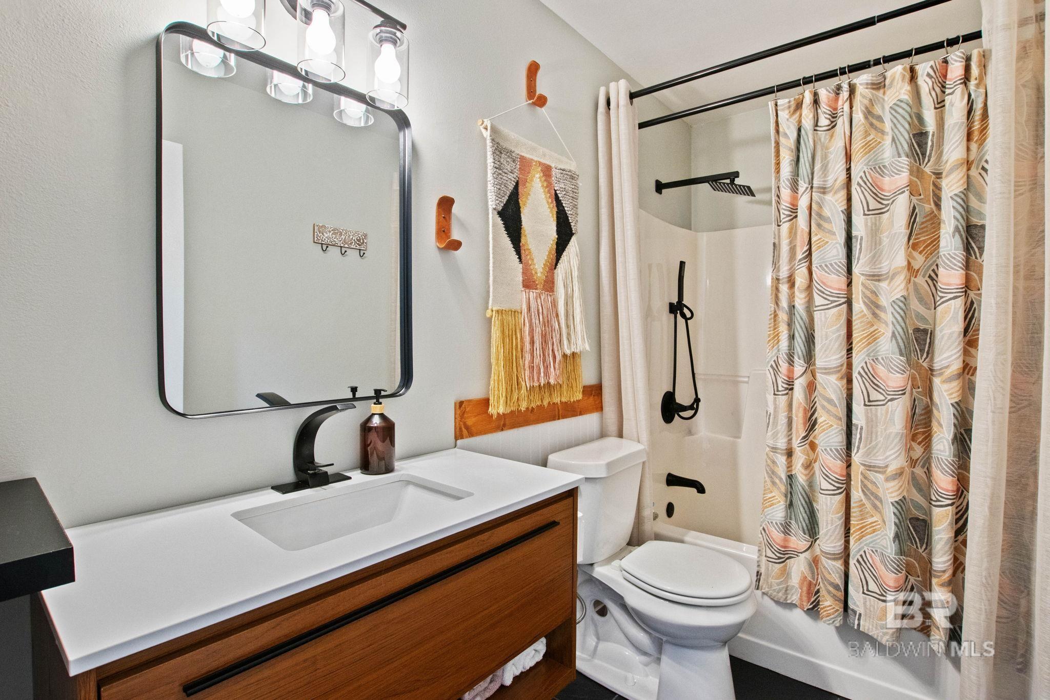 https://zimg.paragon.ice.com/ParagonImages/Property/PG/BCAR/397552/21/0/0/e2752876e1e445b40110907f223802f3/7/12023cc5ca67835faf5ef7963490b602/397552-47f8f1cf-d242-4598-ad2c-54470e2fa35b.JPG