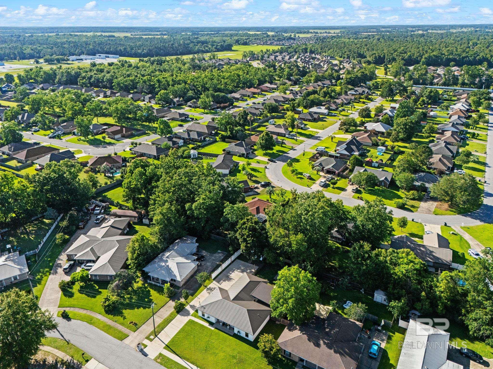 https://zimg.paragon.ice.com/ParagonImages/Property/PG/BCAR/397552/33/0/0/2f6e1c2bbb5f4106ba03520899858a8b/7/12023cc5ca67835faf5ef7963490b602/397552-b1e913e6-bb3e-4684-90ab-7edba8030e27.JPG