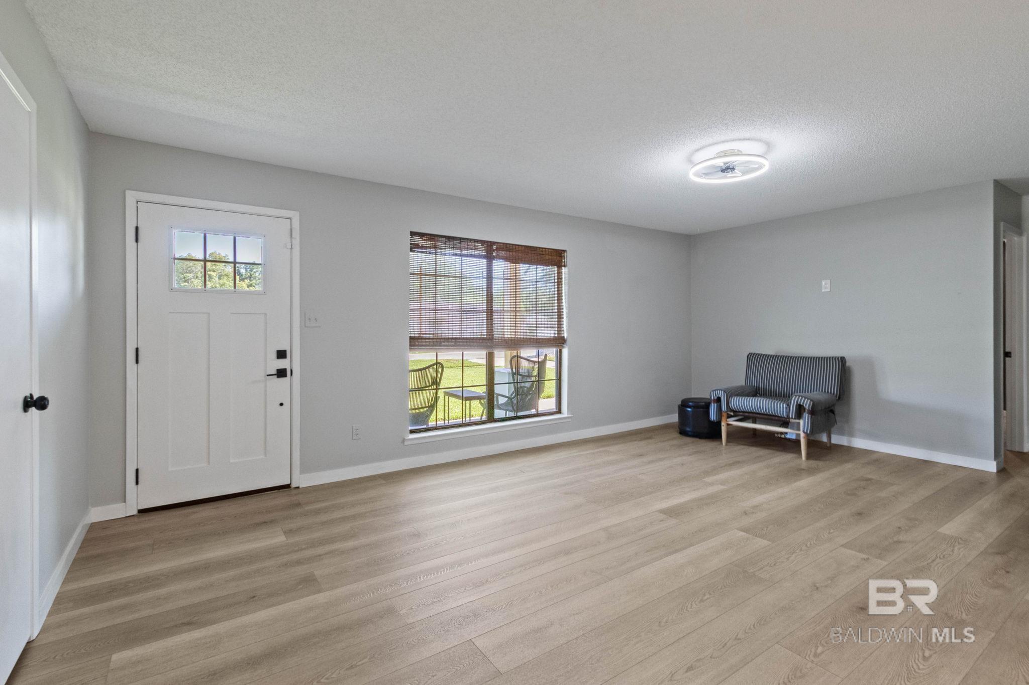 https://zimg.paragon.ice.com/ParagonImages/Property/PG/BCAR/397552/4/0/0/6e54b90996698825ab086a134bf975b9/7/12023cc5ca67835faf5ef7963490b602/397552-c9dc6f37-68f4-4515-b302-c79111e56814.JPG