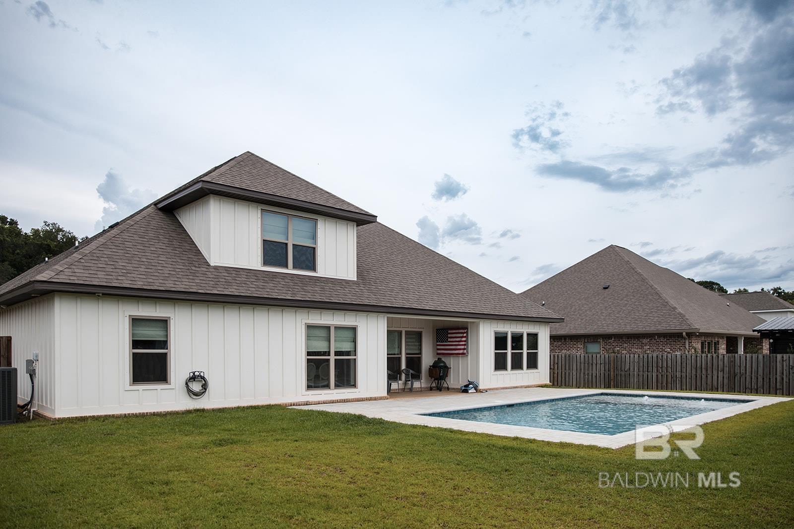 https://zimg.paragon.ice.com/ParagonImages/Property/PG/BCAR/397571/49/0/0/4e6659785106fb9000ca65d285637c5e/7/812cbe01f7dc6106b61e2bdb2ddbfbfd/397571-4f0f1780-6490-4fc1-96db-1de1c8d45b23.JPG