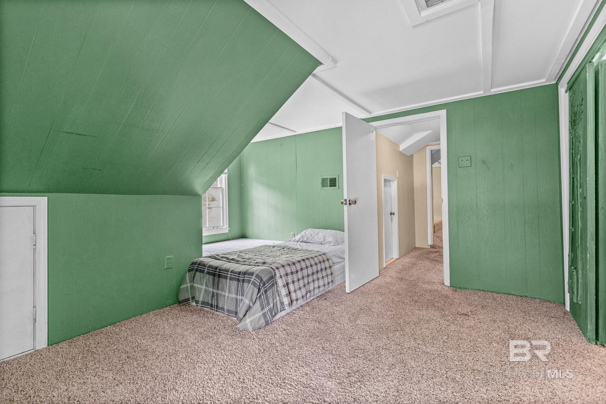 https://zimg.paragon.ice.com/ParagonImages/Property/PG/BCAR/397591/14/0/0/f73cf447226990aaf40926edb542f49b/7/a511a5a50a24208f701bca79f6be9cfa/397591-a773a412-391f-44ca-9771-7bda427d90cc.JPG