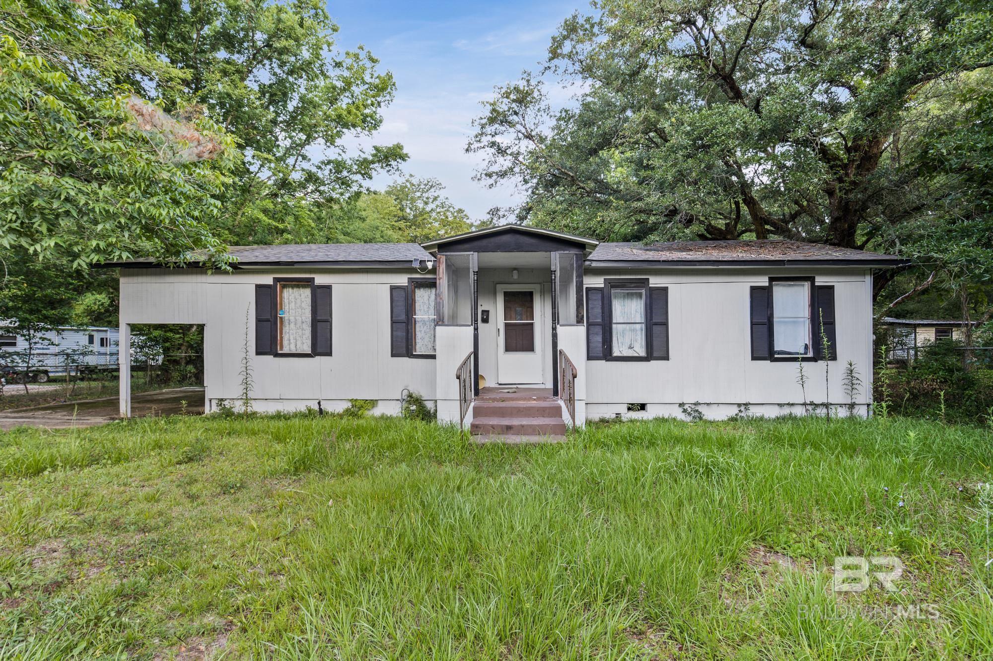 275 BISHOP PHILLIPS Avenue