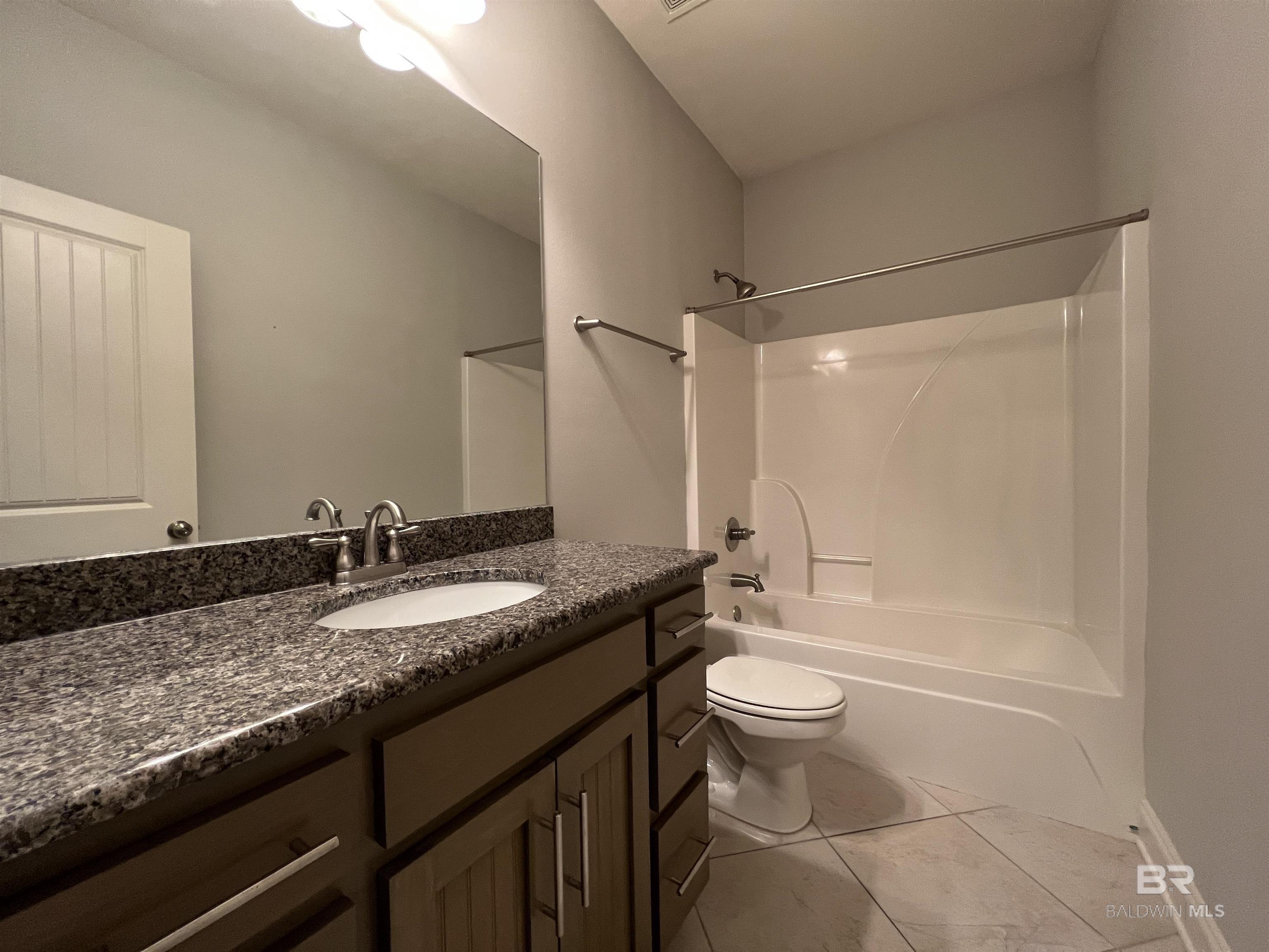 https://zimg.paragon.ice.com/ParagonImages/Property/PG/BCAR/397607/7/0/0/fd8138976272591b62d3d5d13effe54d/7/f63b3c2d18d8fd65378aa2cb4c3a33d7/397607-4decf4f3-33ed-474a-a8b8-84075df56e53.JPG