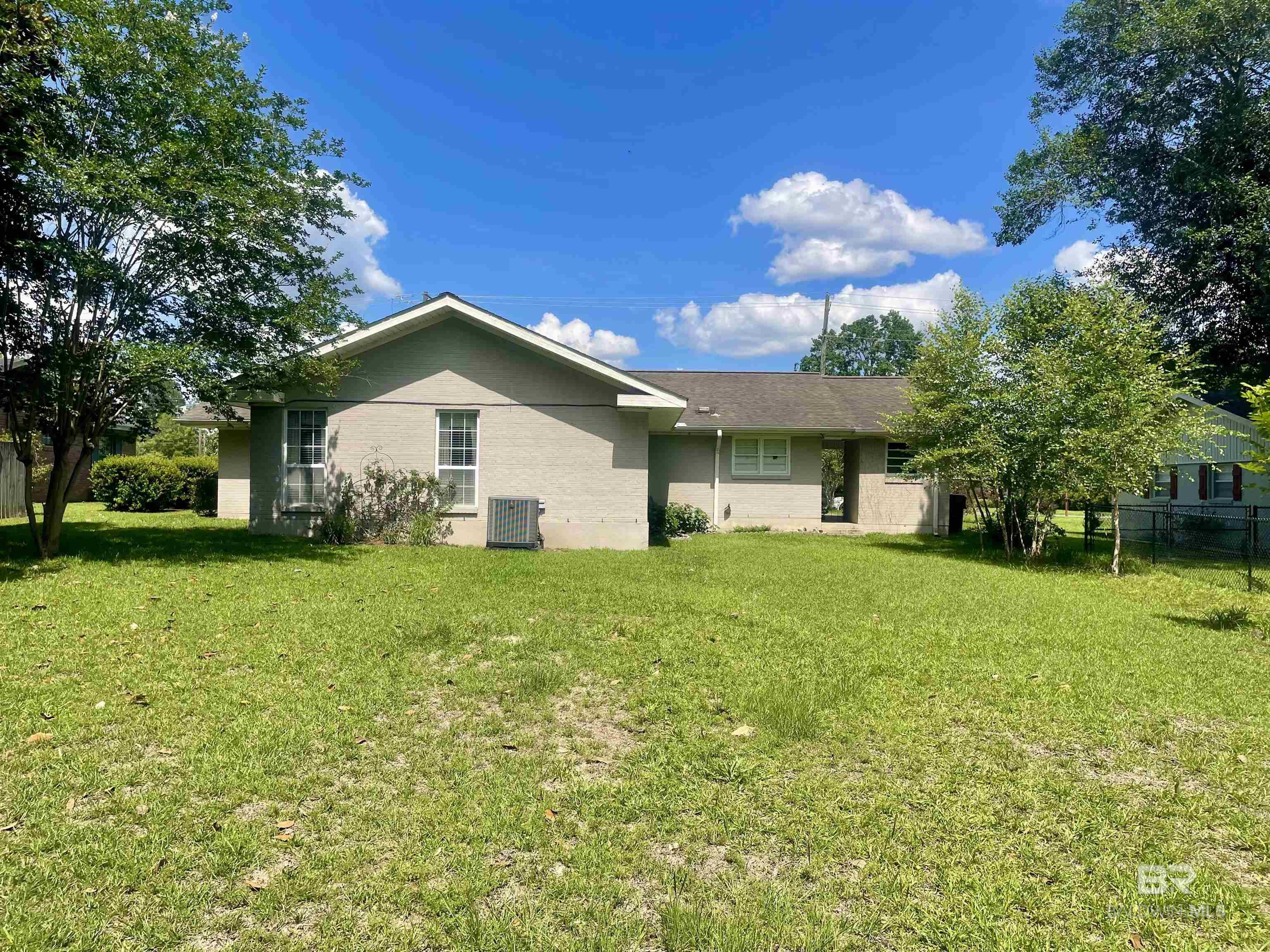 https://zimg.paragon.ice.com/ParagonImages/Property/PG/BCAR/397608/45/0/0/0cf48e0b3ef503531940f8e96f6a4b78/7/56a28dc33eb4c4a80e817aa770944716/397608-790af339-c27d-4164-b1d8-a9d538180fac.JPG
