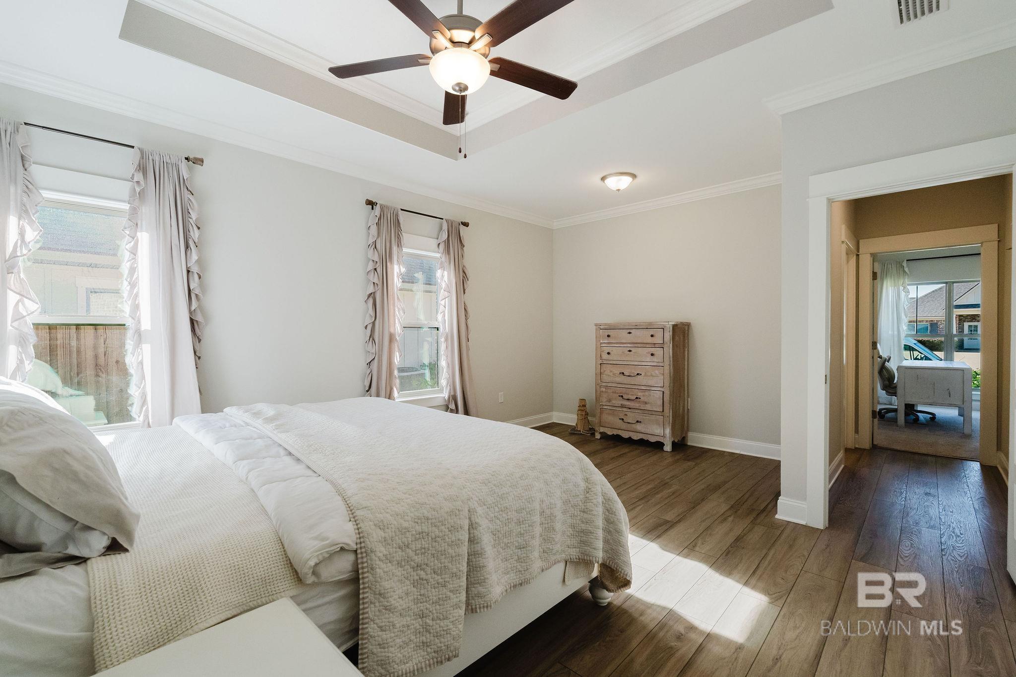 https://zimg.paragon.ice.com/ParagonImages/Property/PG/BCAR/397612/15/0/0/e946fc99c020dc596e109f4967cc7f3a/7/28e9b77979ac23958671046d8d125e96/397612-1bf1234f-a5f6-45a2-9169-7b5fe75169d2.JPG