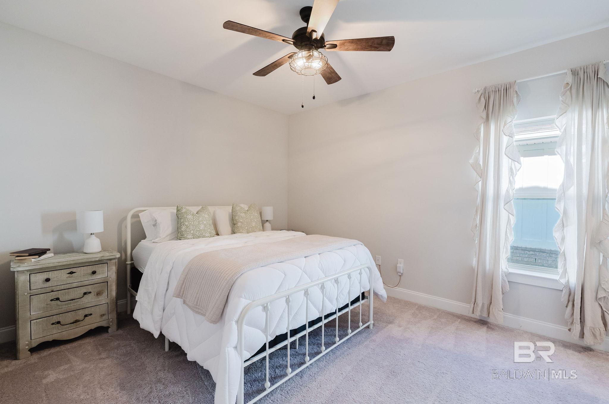 https://zimg.paragon.ice.com/ParagonImages/Property/PG/BCAR/397612/50/0/0/b26b66db07e0bf29724022f6163de264/7/28e9b77979ac23958671046d8d125e96/397612-cd7eba76-2a9c-4c5a-a37a-b1f934999eea.JPG