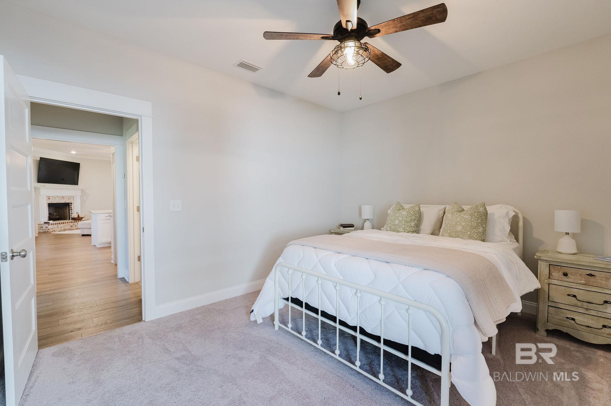 https://zimg.paragon.ice.com/ParagonImages/Property/PG/BCAR/397612/52/0/0/e4e2d72ddee518c65751449b182dbae7/7/28e9b77979ac23958671046d8d125e96/397612-e1737c30-79dd-409b-bb18-9c94b9628eb8.JPG