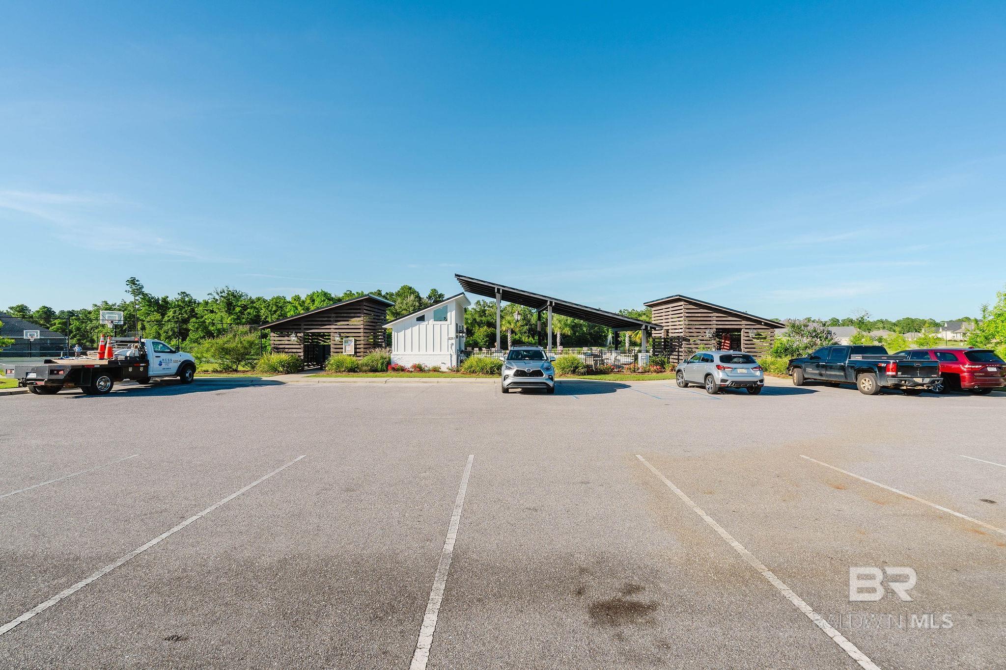 https://zimg.paragon.ice.com/ParagonImages/Property/PG/BCAR/397612/64/0/0/1efd7aaf2efd4dff6b107d275c84eb05/7/28e9b77979ac23958671046d8d125e96/397612-53ca5a3b-67ee-4deb-b95e-a42cee0d462e.JPG
