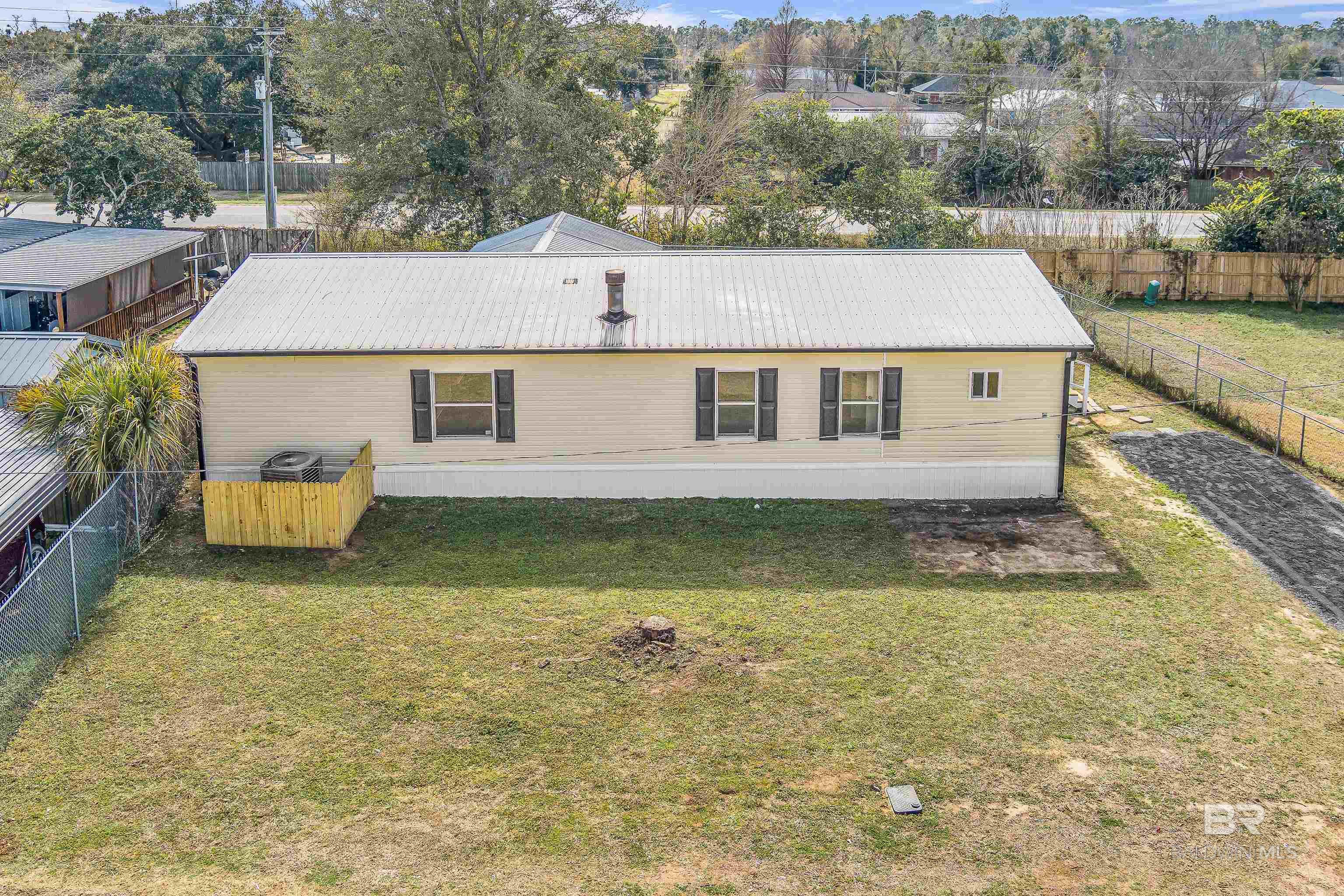 https://zimg.paragon.ice.com/ParagonImages/Property/PG/BCAR/397613/2/0/0/670e3b785b61b0c9e7e1b538290569b4/7/1458021d2930f1b181d4d08cc2af2af6/397613-D5D88EEC-4A0F-4F89-AC7F-16A2B6E8A206.JPG