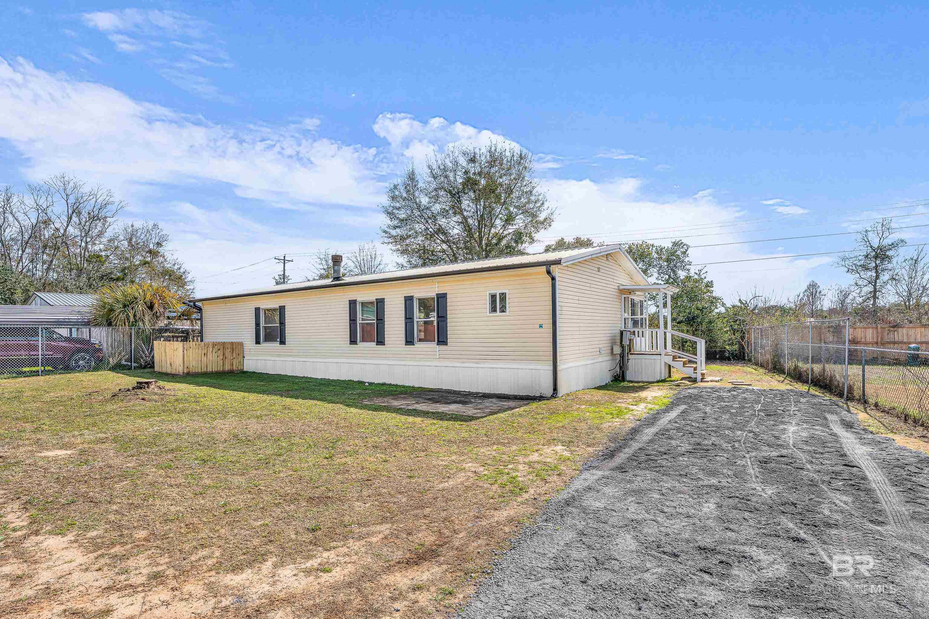 https://zimg.paragon.ice.com/ParagonImages/Property/PG/BCAR/397613/31/0/0/2c4f37c5146f62fd5270d6584a355dc3/7/1458021d2930f1b181d4d08cc2af2af6/397613-71CF41C9-A727-4B2A-B790-279A8314CA57.JPG