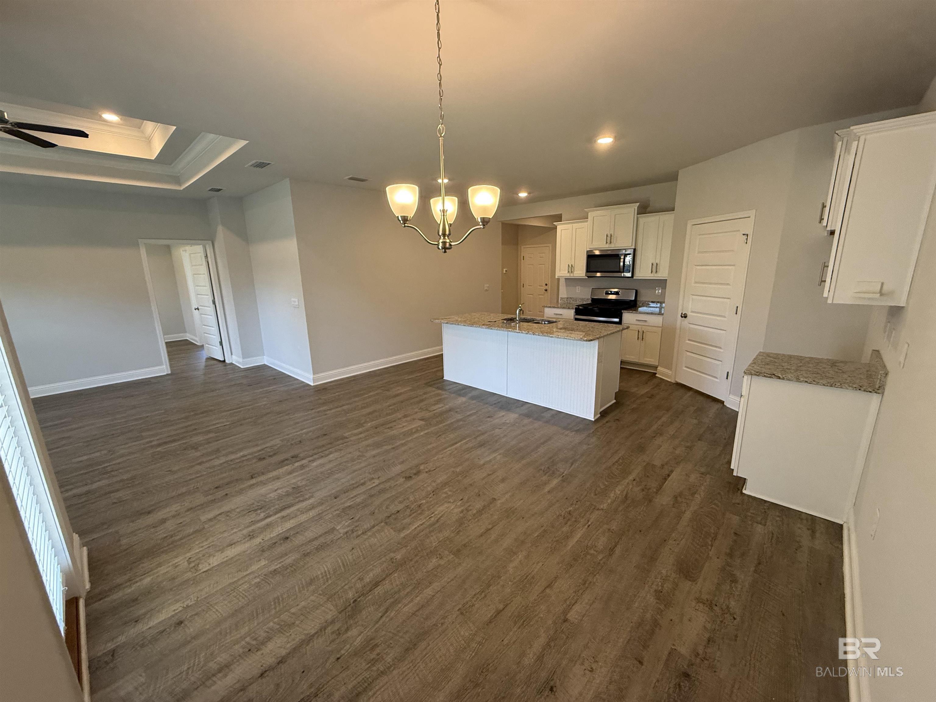 https://zimg.paragon.ice.com/ParagonImages/Property/PG/BCAR/397614/21/0/0/bb3bbfffec353904a4d77f4fb1311f1d/7/3ccac38aadd3b1e0d1bdff8ca78a8c69/397614-cb562d11-038f-4d44-b6a5-531dae0961a1.JPG