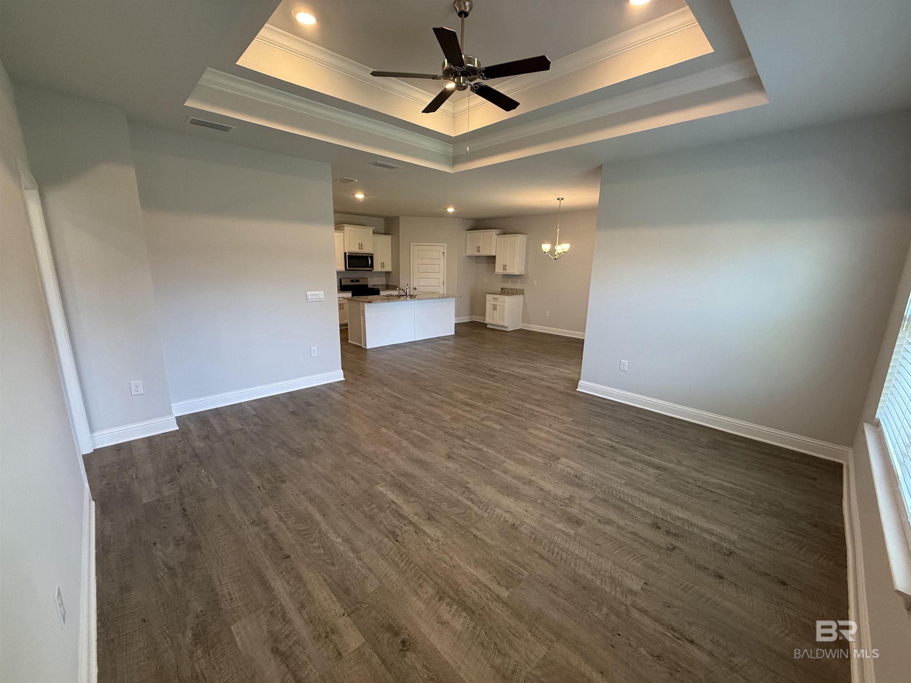https://zimg.paragon.ice.com/ParagonImages/Property/PG/BCAR/397614/24/0/0/385e7e2b3b2136e335bb71e6999e408c/7/3ccac38aadd3b1e0d1bdff8ca78a8c69/397614-a9908ad4-fd02-4a91-96c6-1cf314622503.JPG