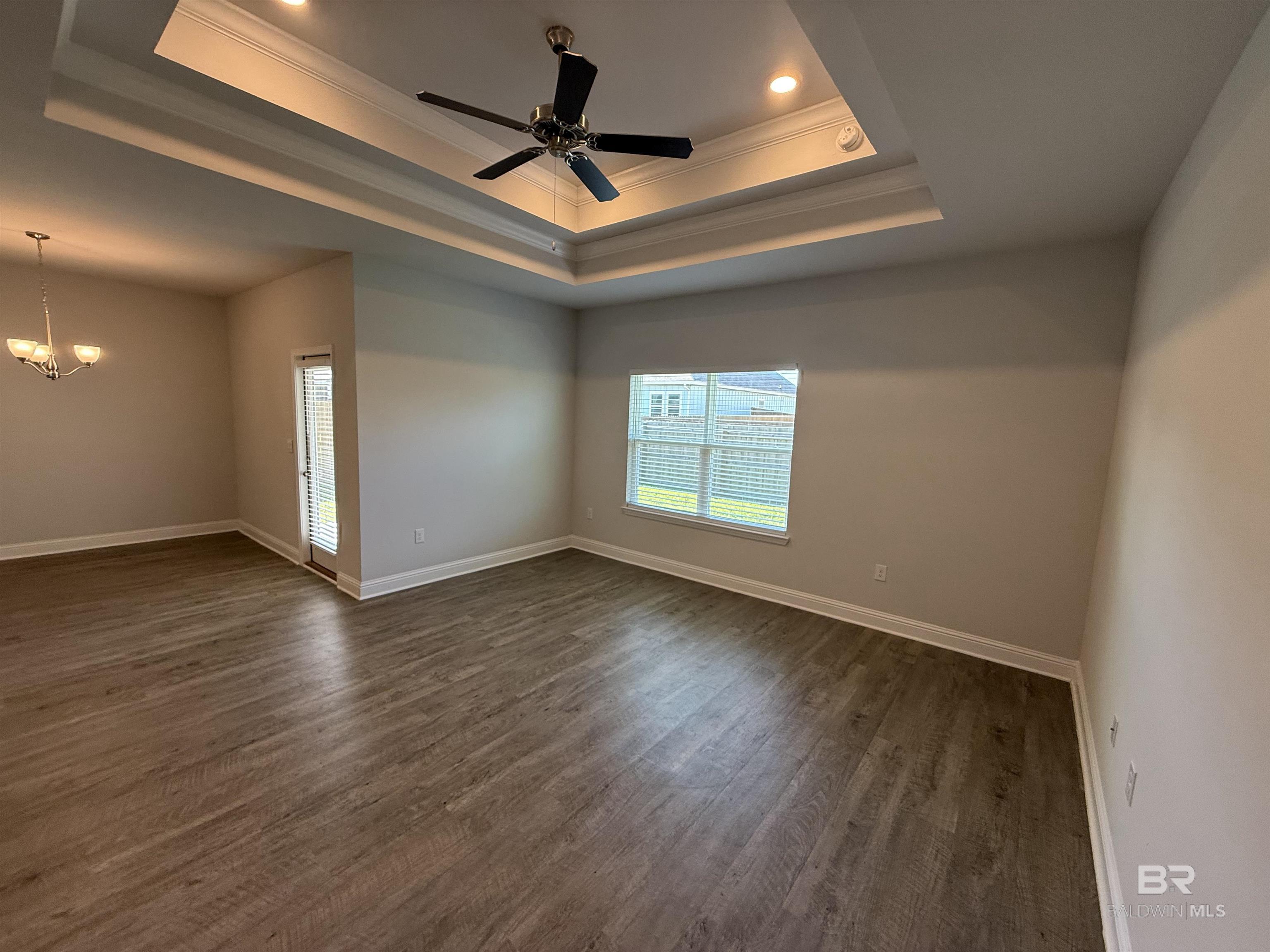https://zimg.paragon.ice.com/ParagonImages/Property/PG/BCAR/397614/26/0/0/939fe59d35ae858578d3ba543a837369/7/3ccac38aadd3b1e0d1bdff8ca78a8c69/397614-1610ad19-edea-4017-94c5-42268738a450.JPG
